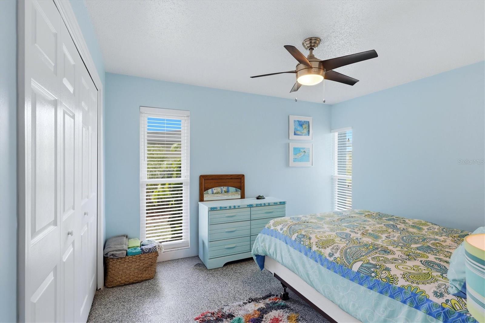 Image 23 of 39 For 12 Golfview Court