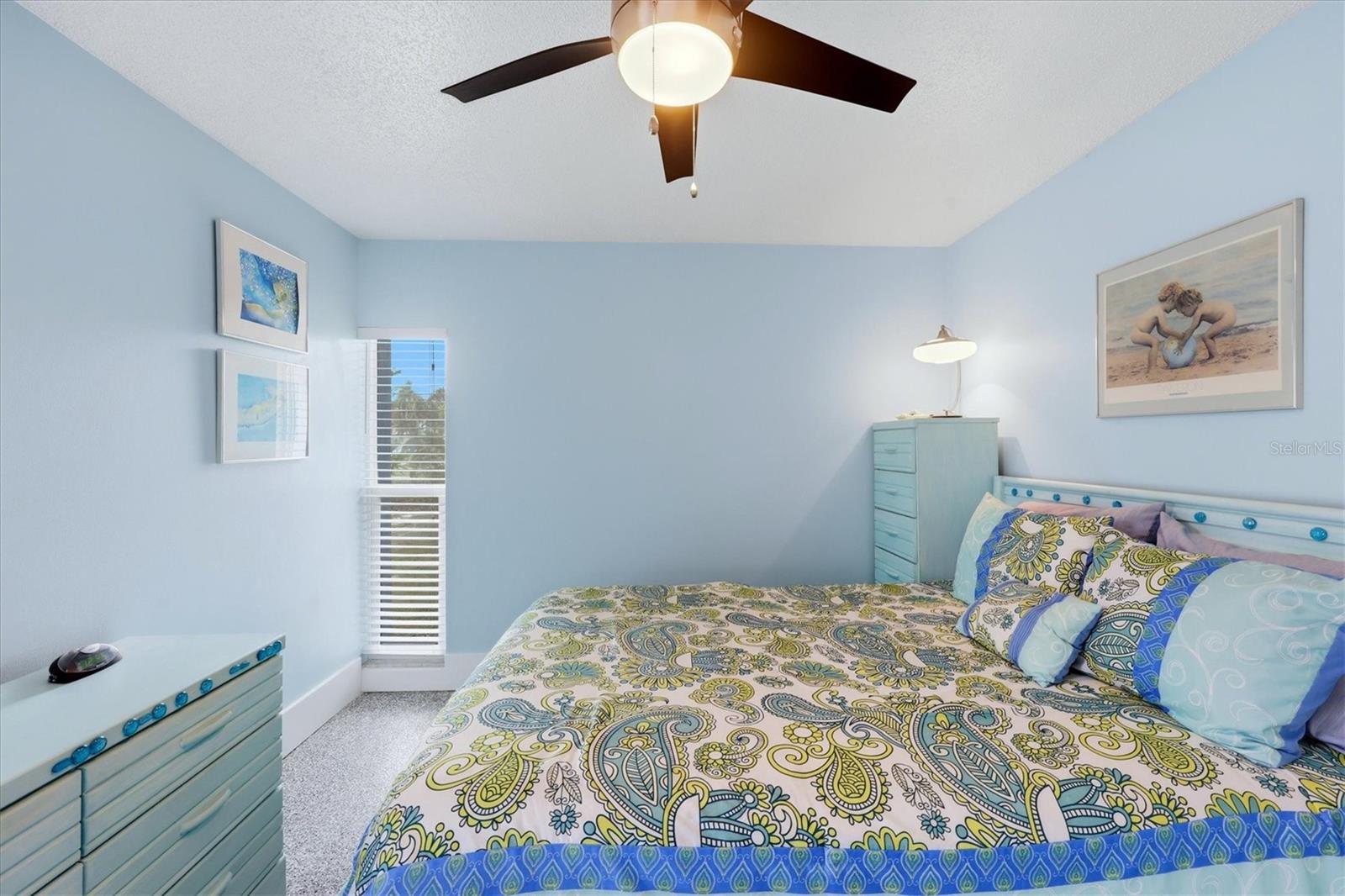 Image 24 of 39 For 12 Golfview Court