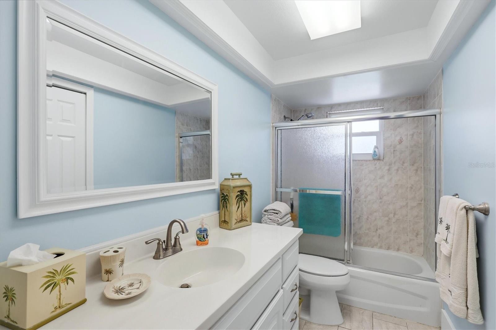 Image 26 of 39 For 12 Golfview Court