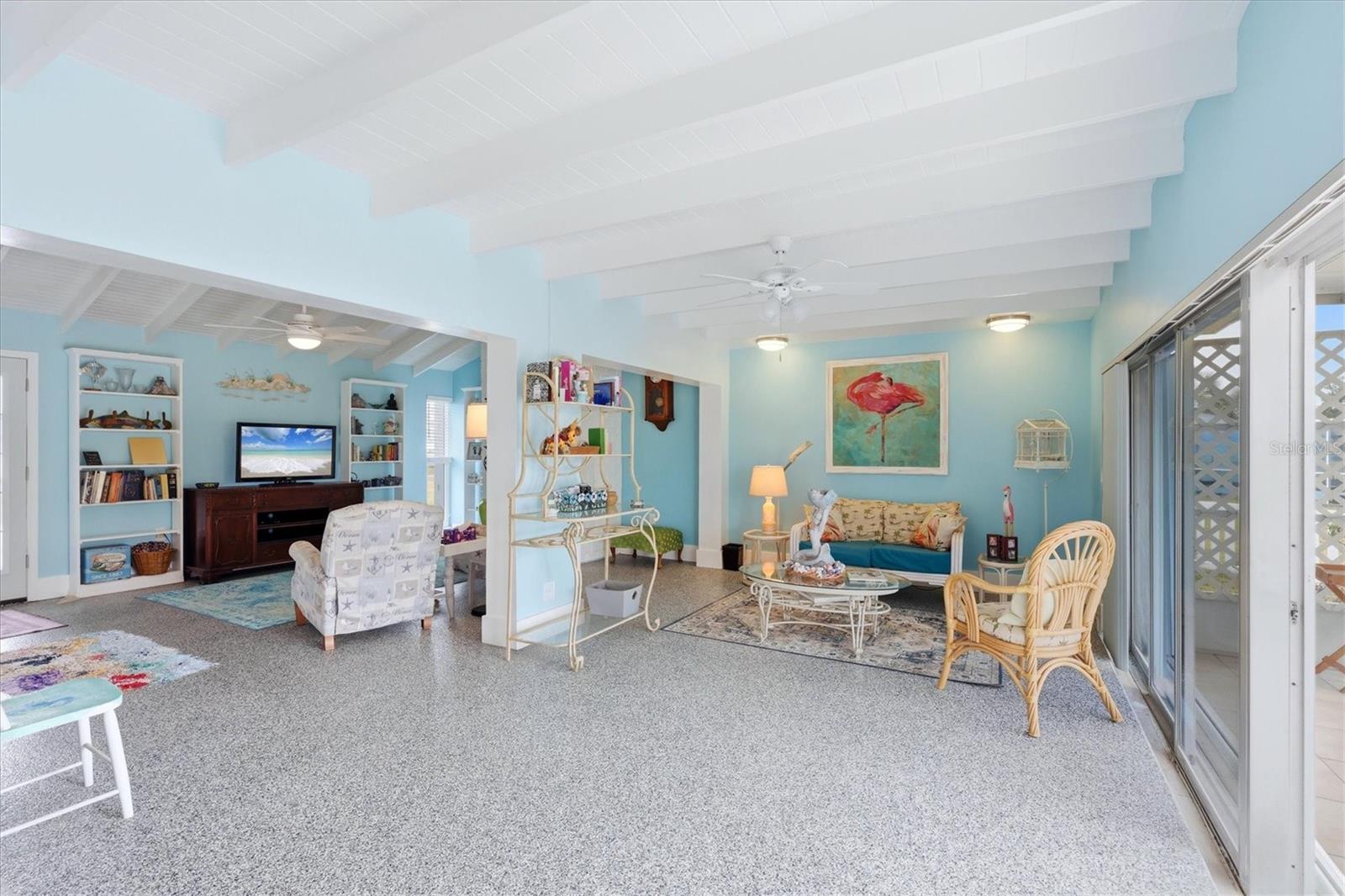 Image 8 of 39 For 12 Golfview Court