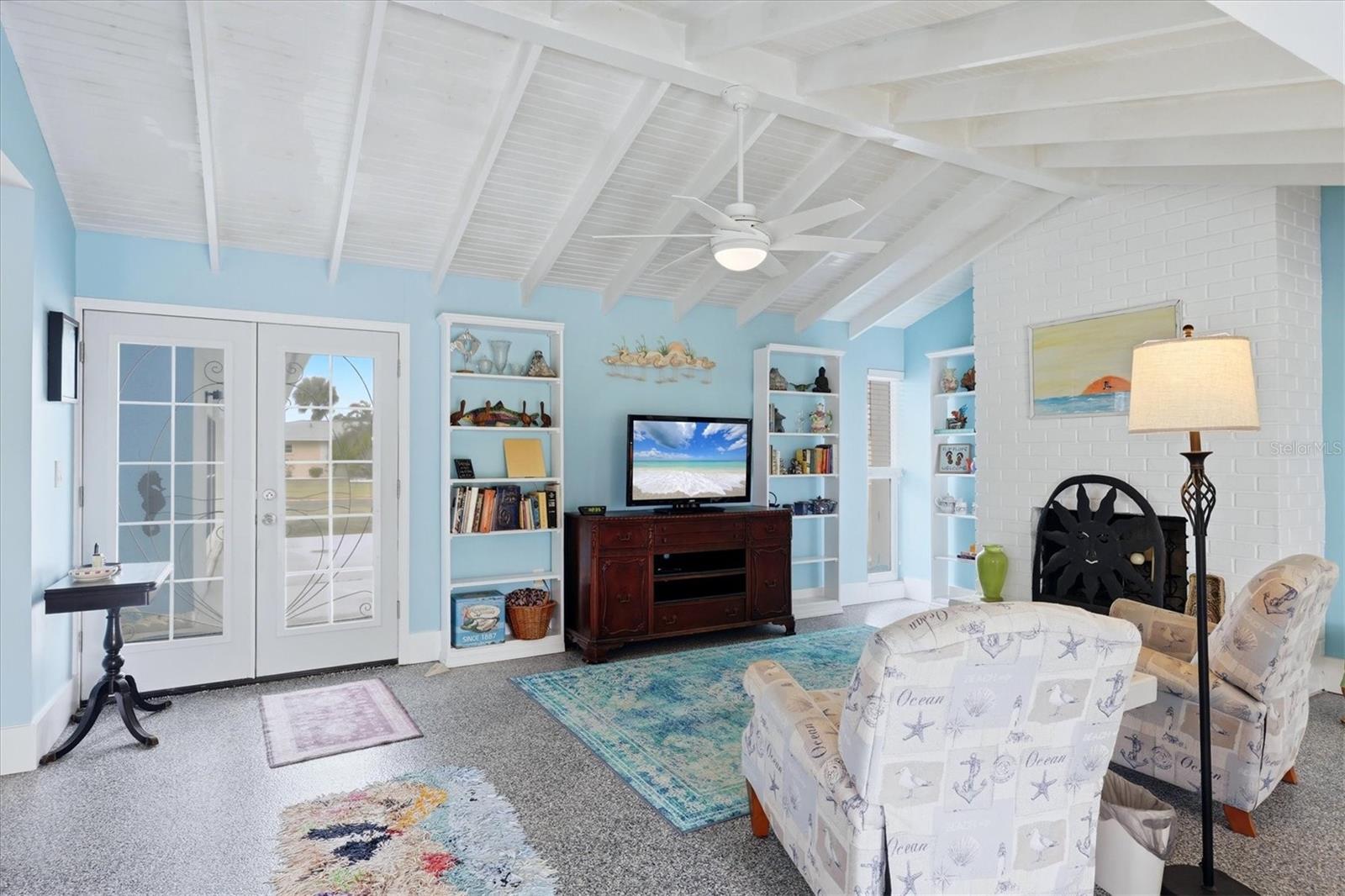 Image 9 of 39 For 12 Golfview Court