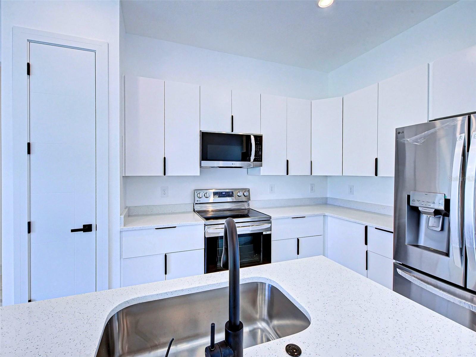 Image 12 of 41 For 165 Ingram Boulevard