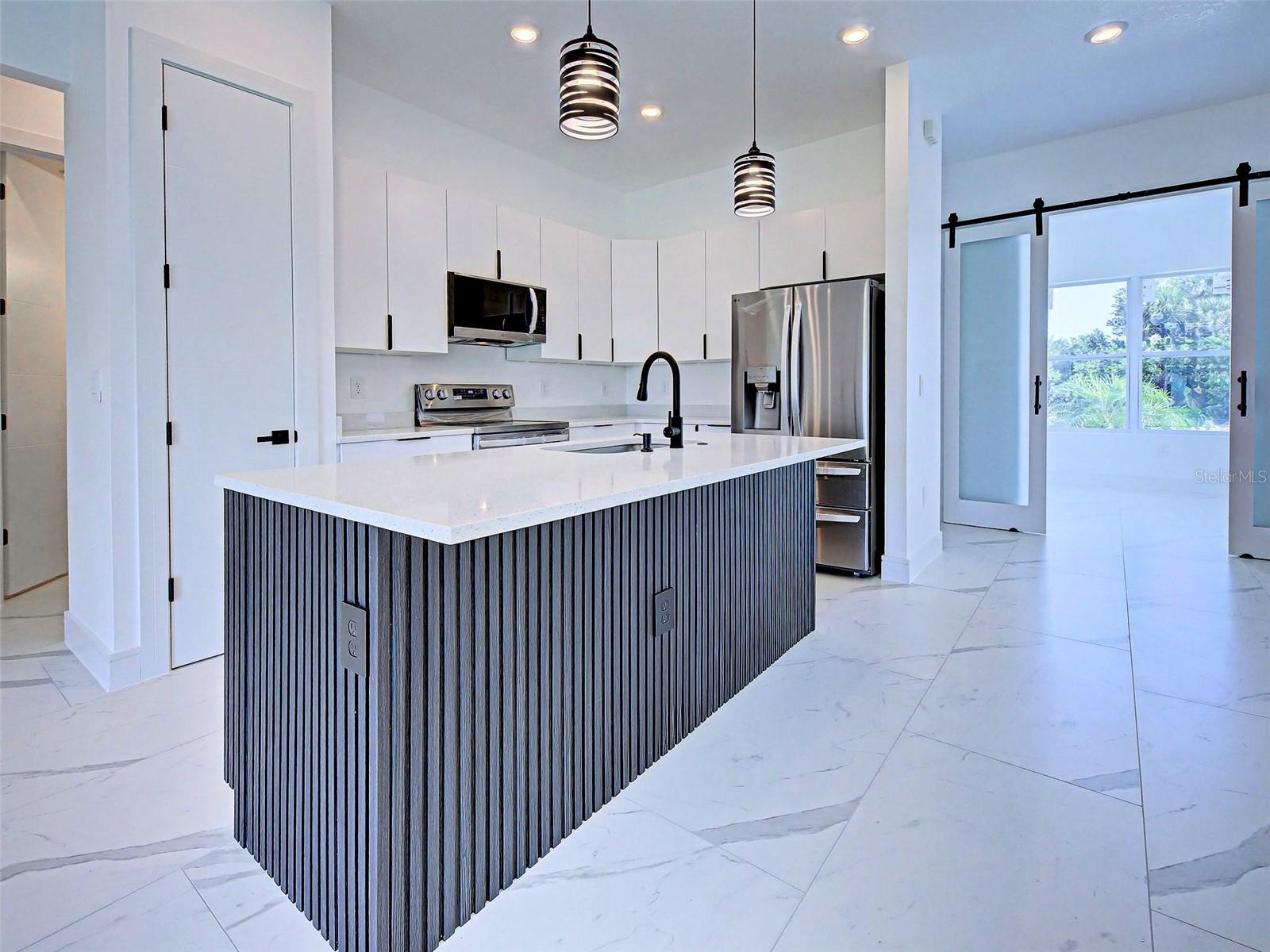 Image 13 of 41 For 165 Ingram Boulevard