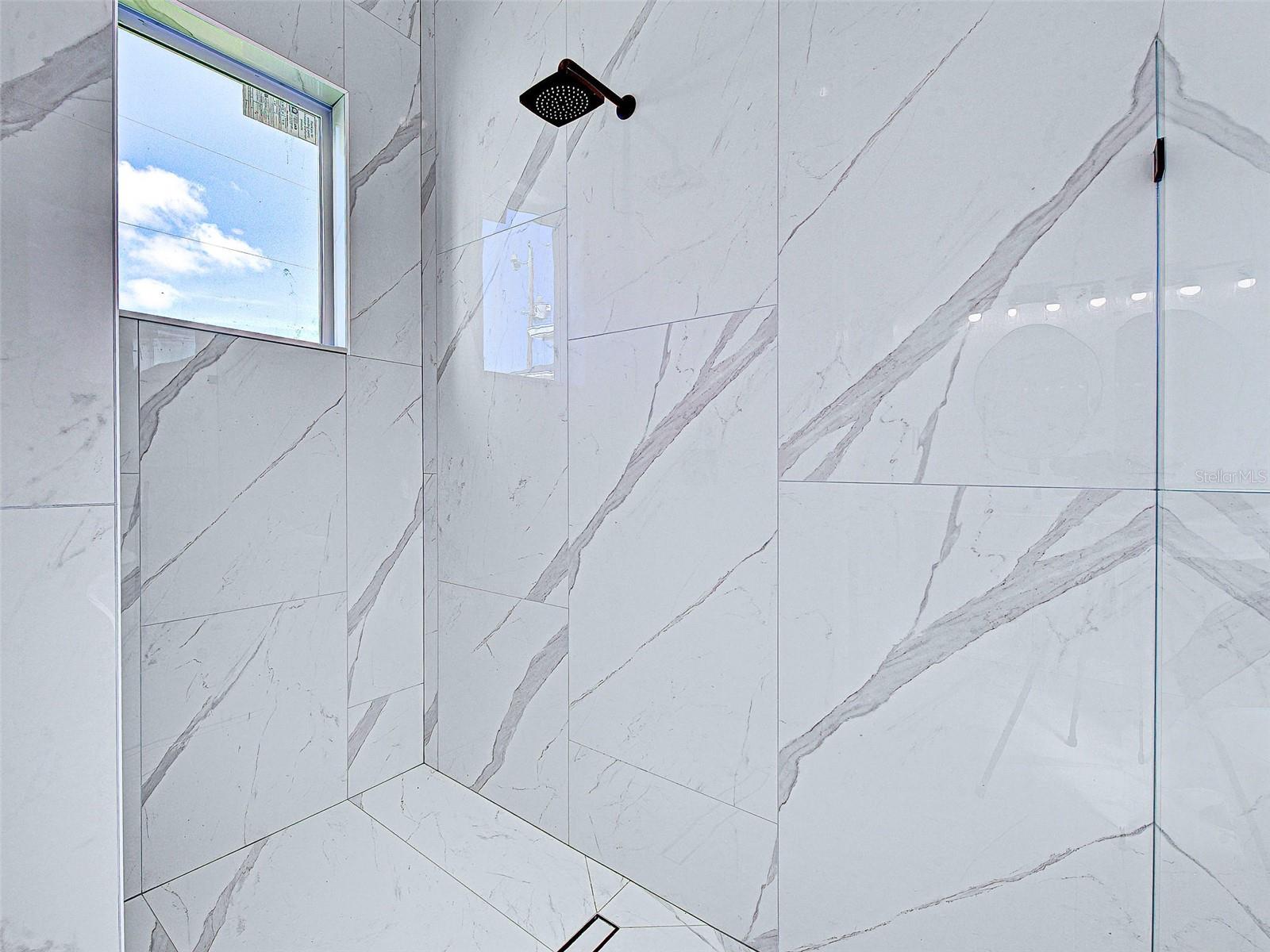 Image 21 of 41 For 165 Ingram Boulevard