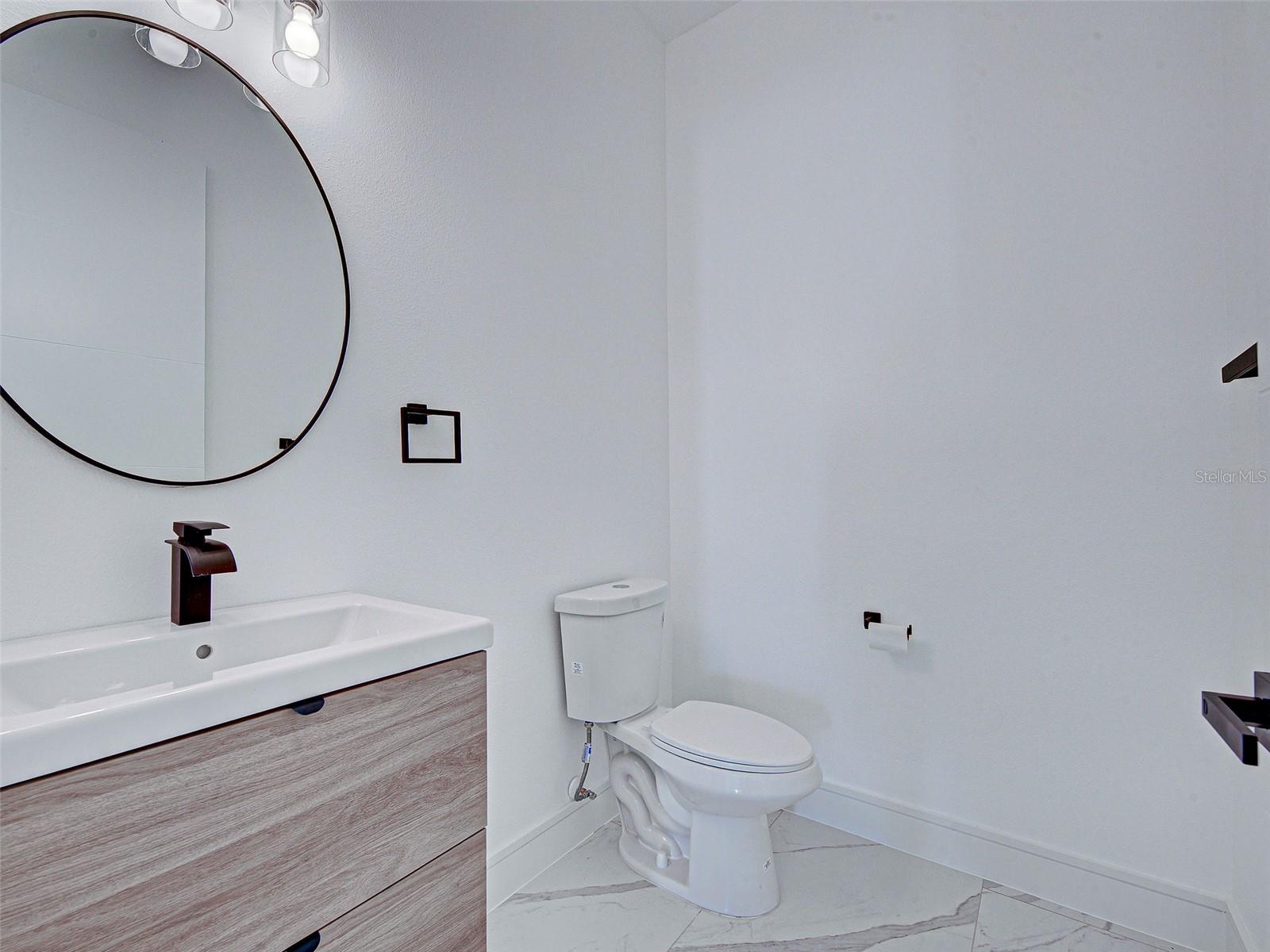 Image 34 of 41 For 165 Ingram Boulevard