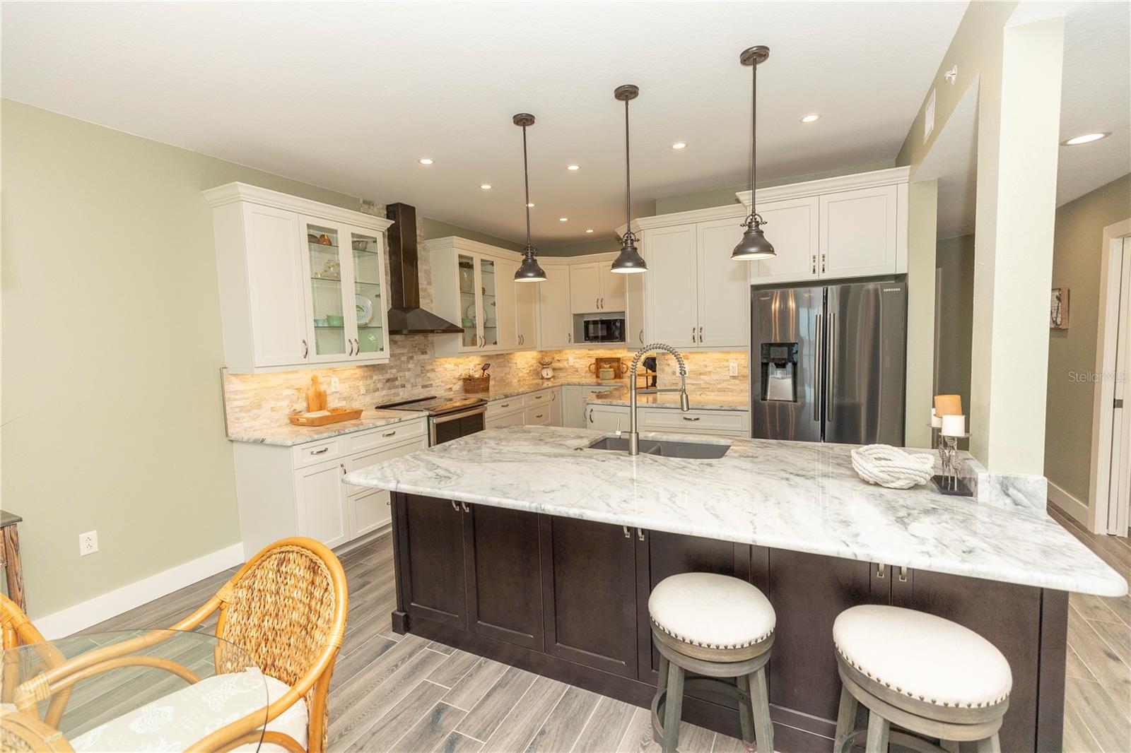 Image 12 of 75 For 9203 Griggs Road D302