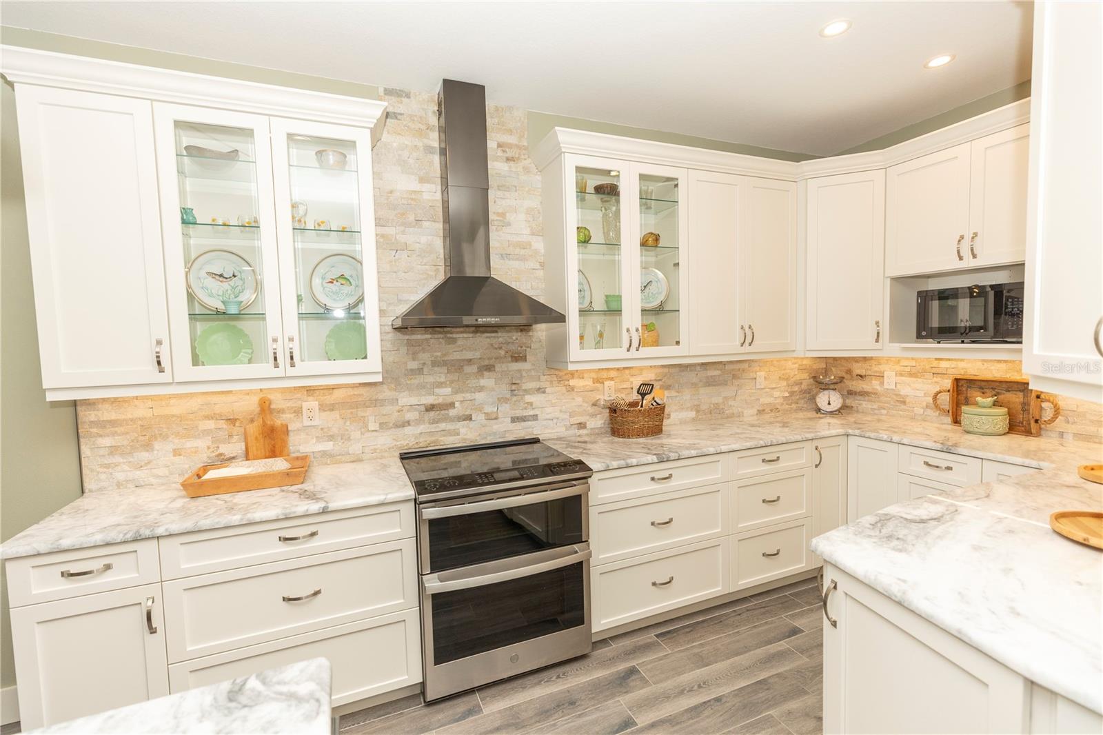 Image 15 of 75 For 9203 Griggs Road D302