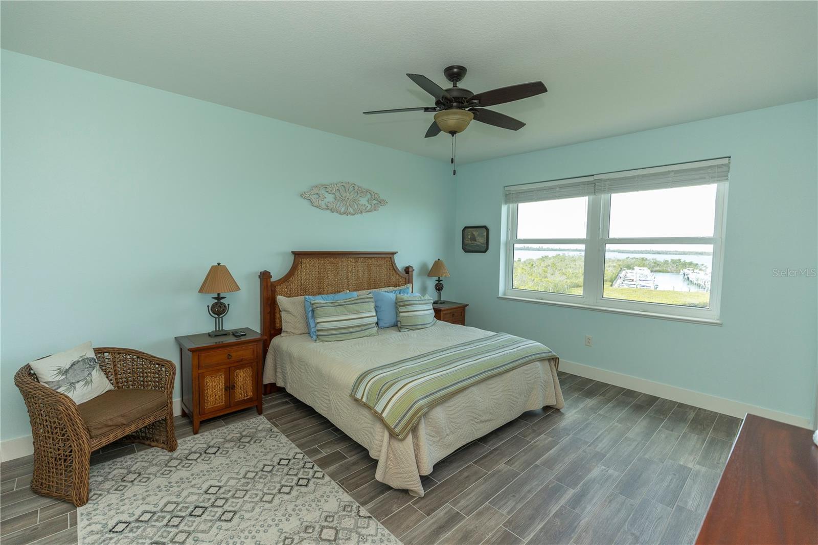 Image 26 of 75 For 9203 Griggs Road D302