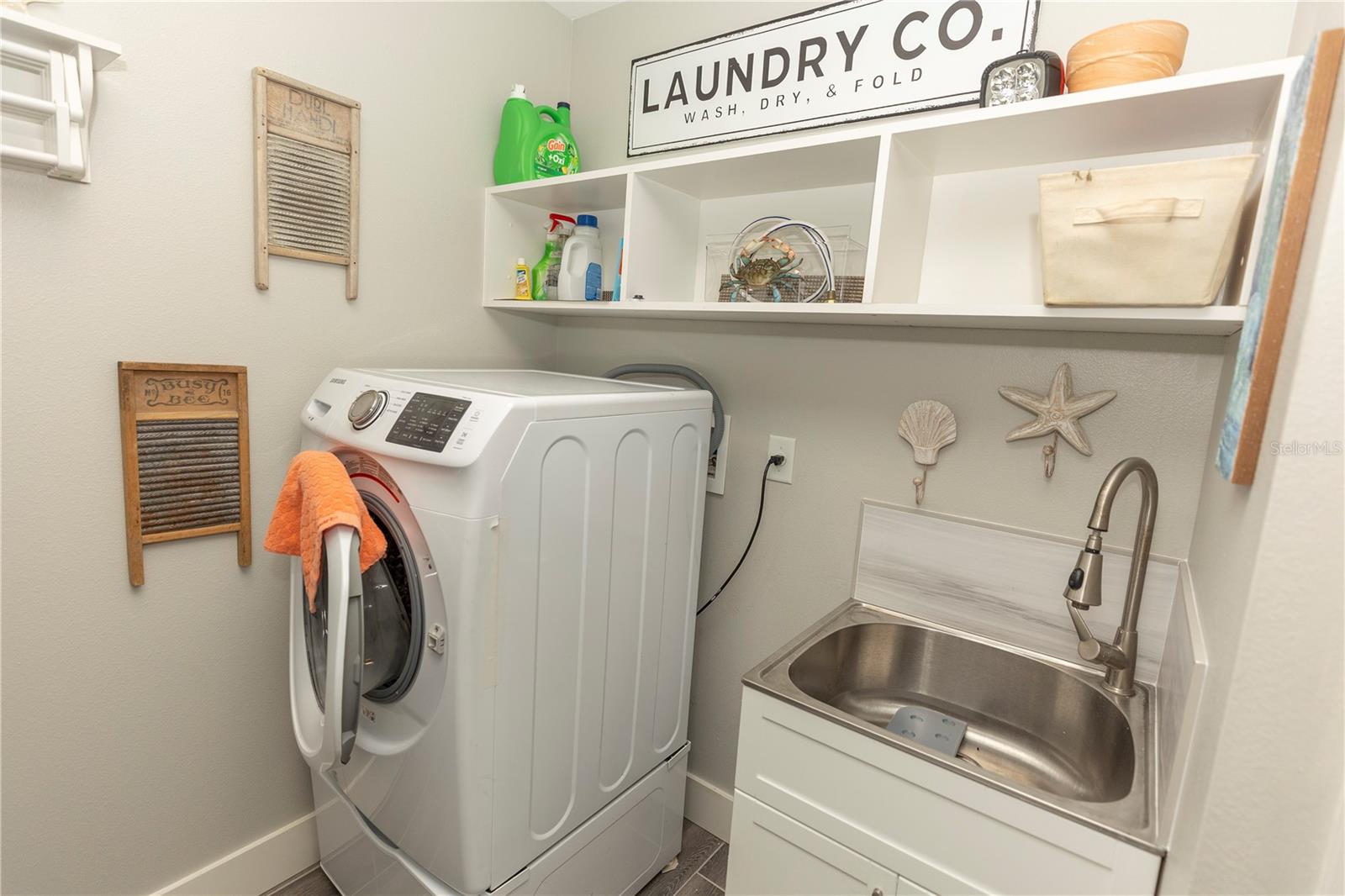 Image 39 of 75 For 9203 Griggs Road D302