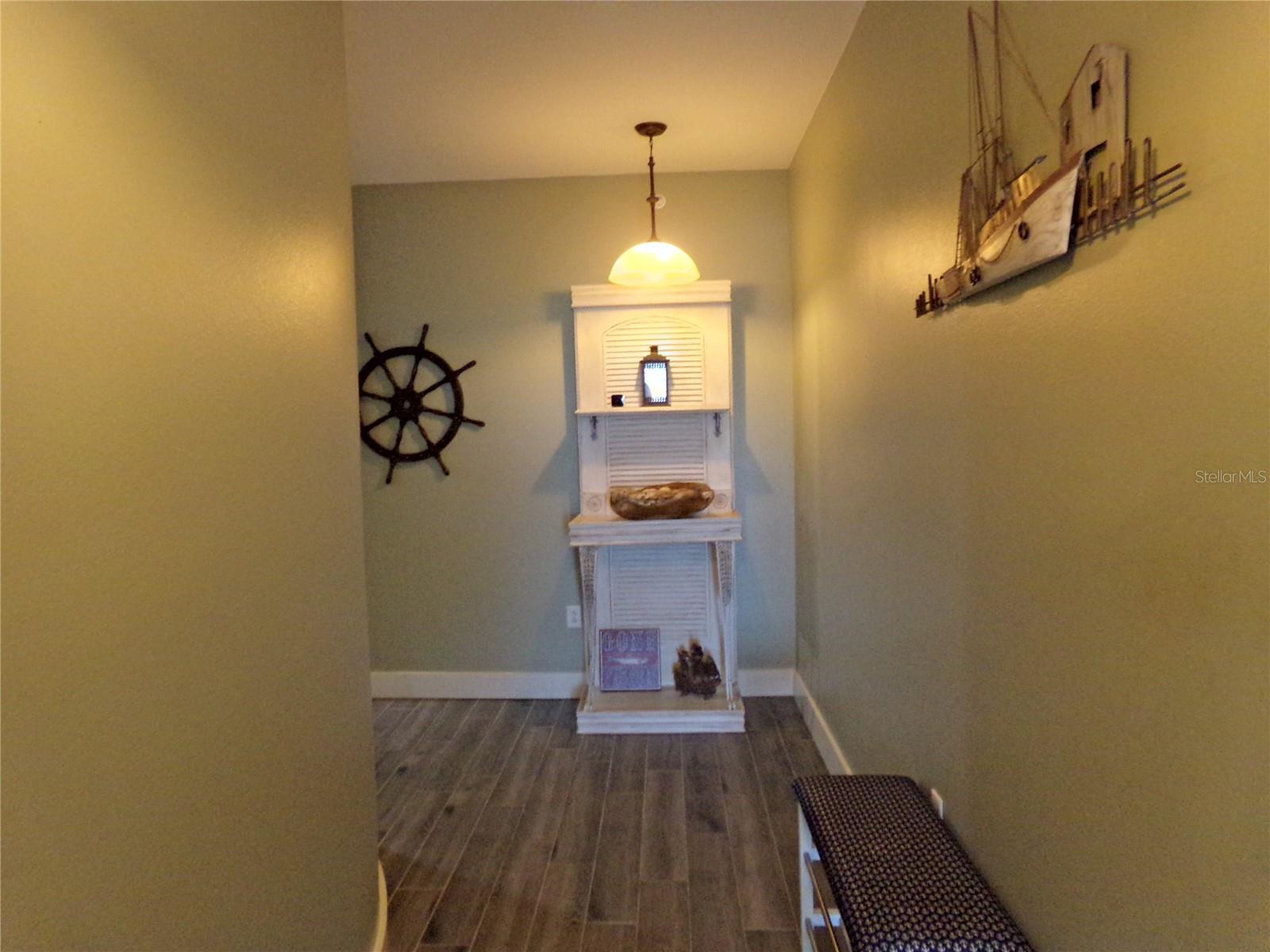 Image 4 of 75 For 9203 Griggs Road D302