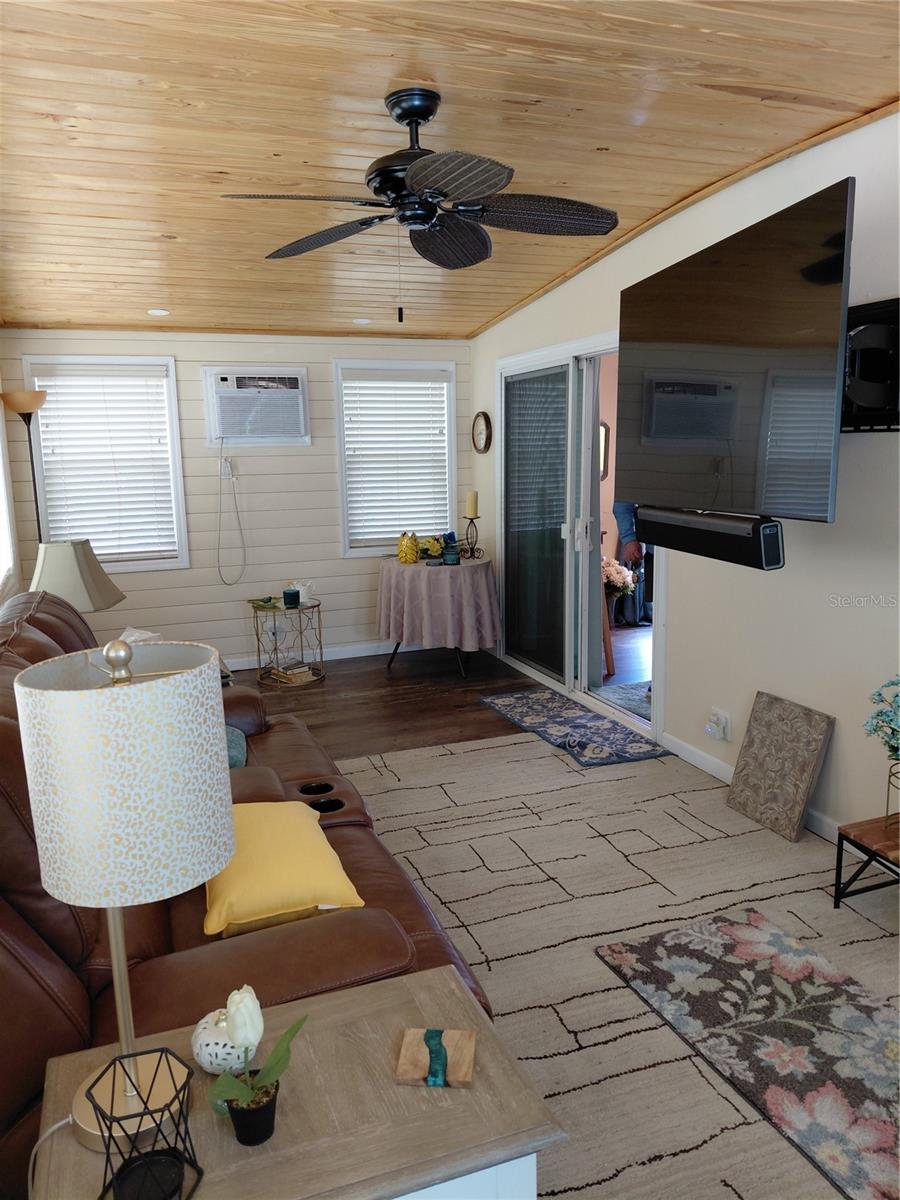 Image 14 of 21 For 1451 Blue Heron Drive