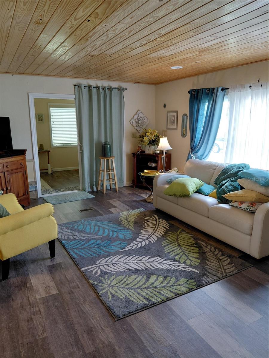 Image 6 of 21 For 1451 Blue Heron Drive