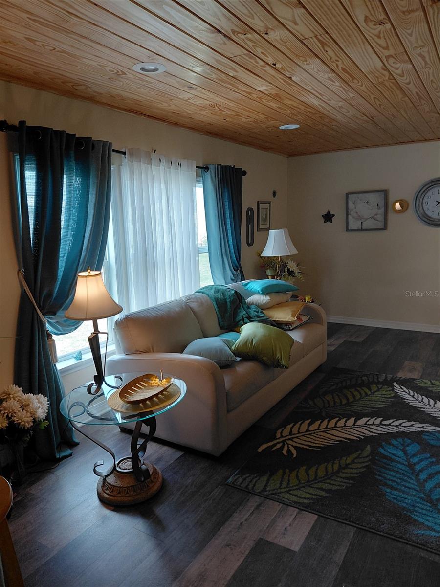 Image 7 of 21 For 1451 Blue Heron Drive