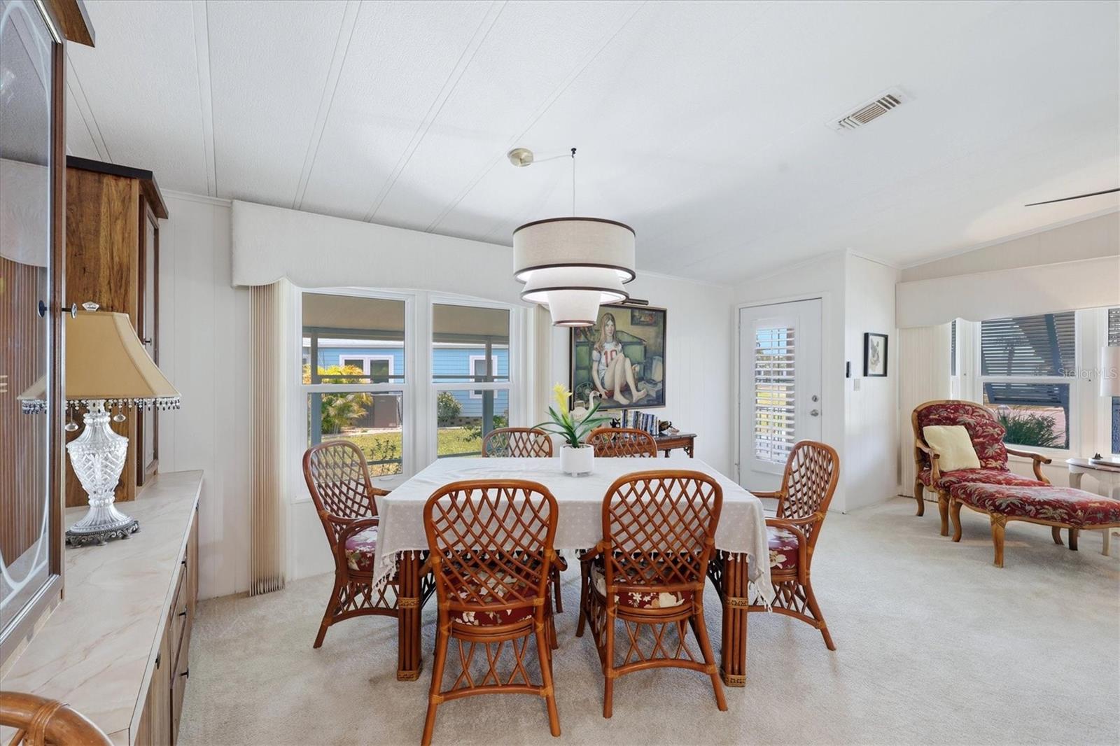 Image 16 of 44 For 743 Summersea Court