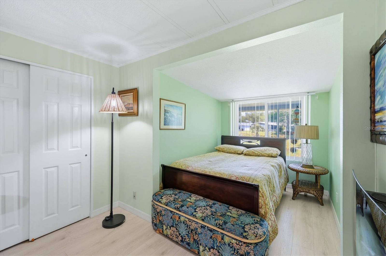 Image 27 of 44 For 743 Summersea Court