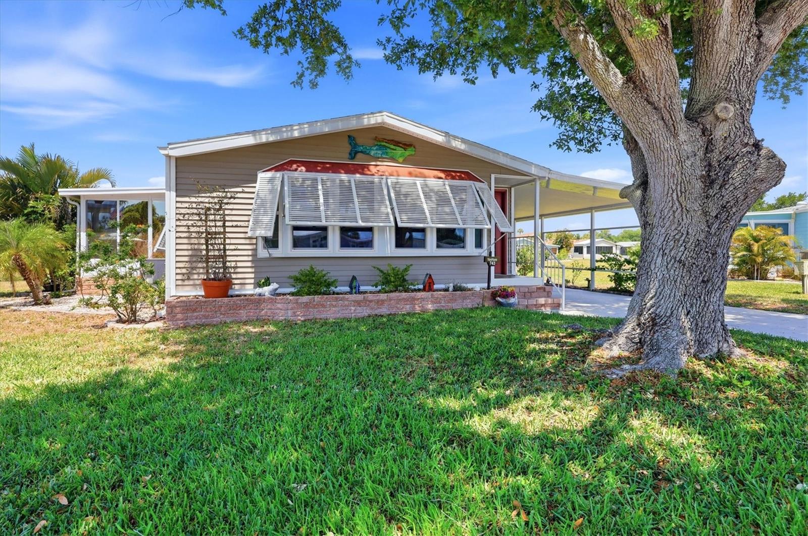 Image 3 of 44 For 743 Summersea Court