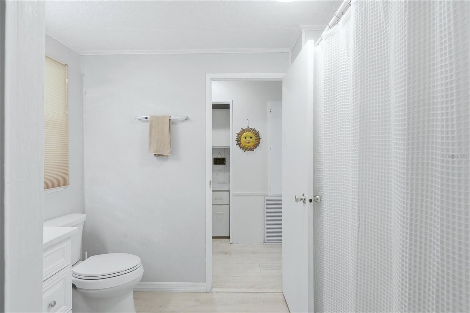 Image 32 of 44 For 743 Summersea Court