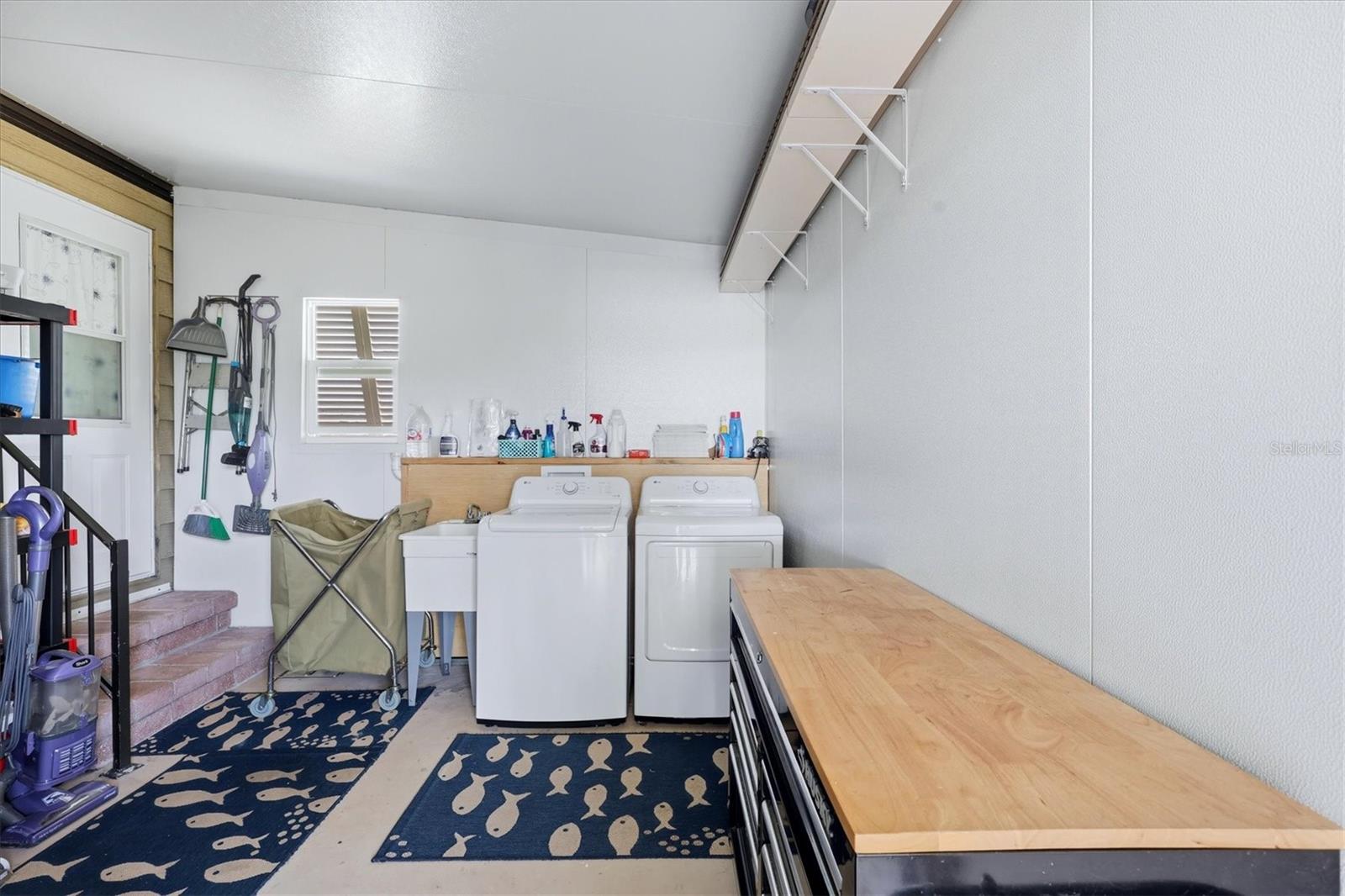 Image 33 of 44 For 743 Summersea Court