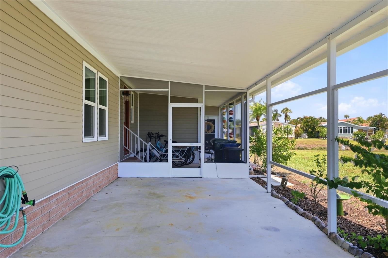 Image 34 of 44 For 743 Summersea Court