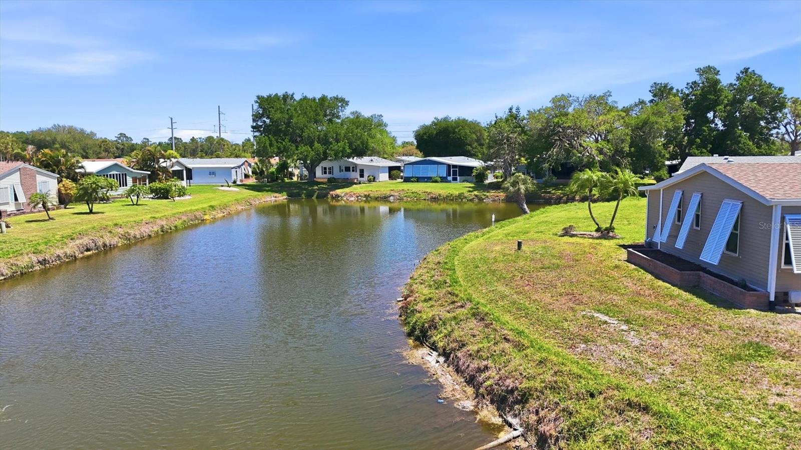 Image 40 of 44 For 743 Summersea Court