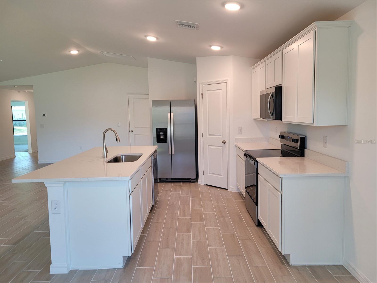 Image 12 of 34 For 11383 Baggot Avenue