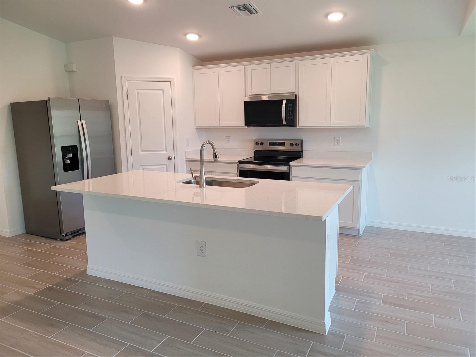 Image 13 of 34 For 11383 Baggot Avenue