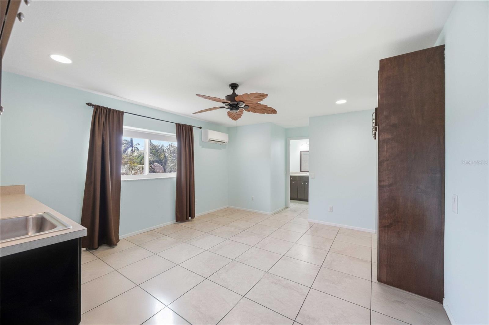 Image 11 of 66 For 917 Church Street