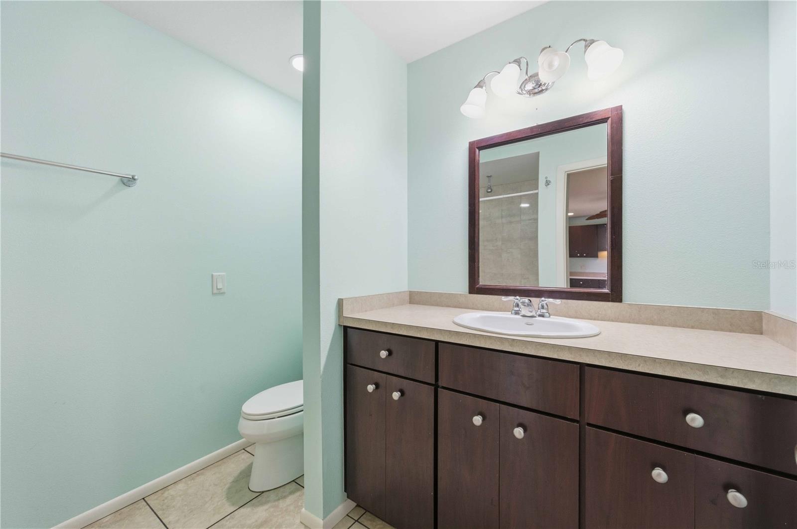 Image 14 of 66 For 917 Church Street