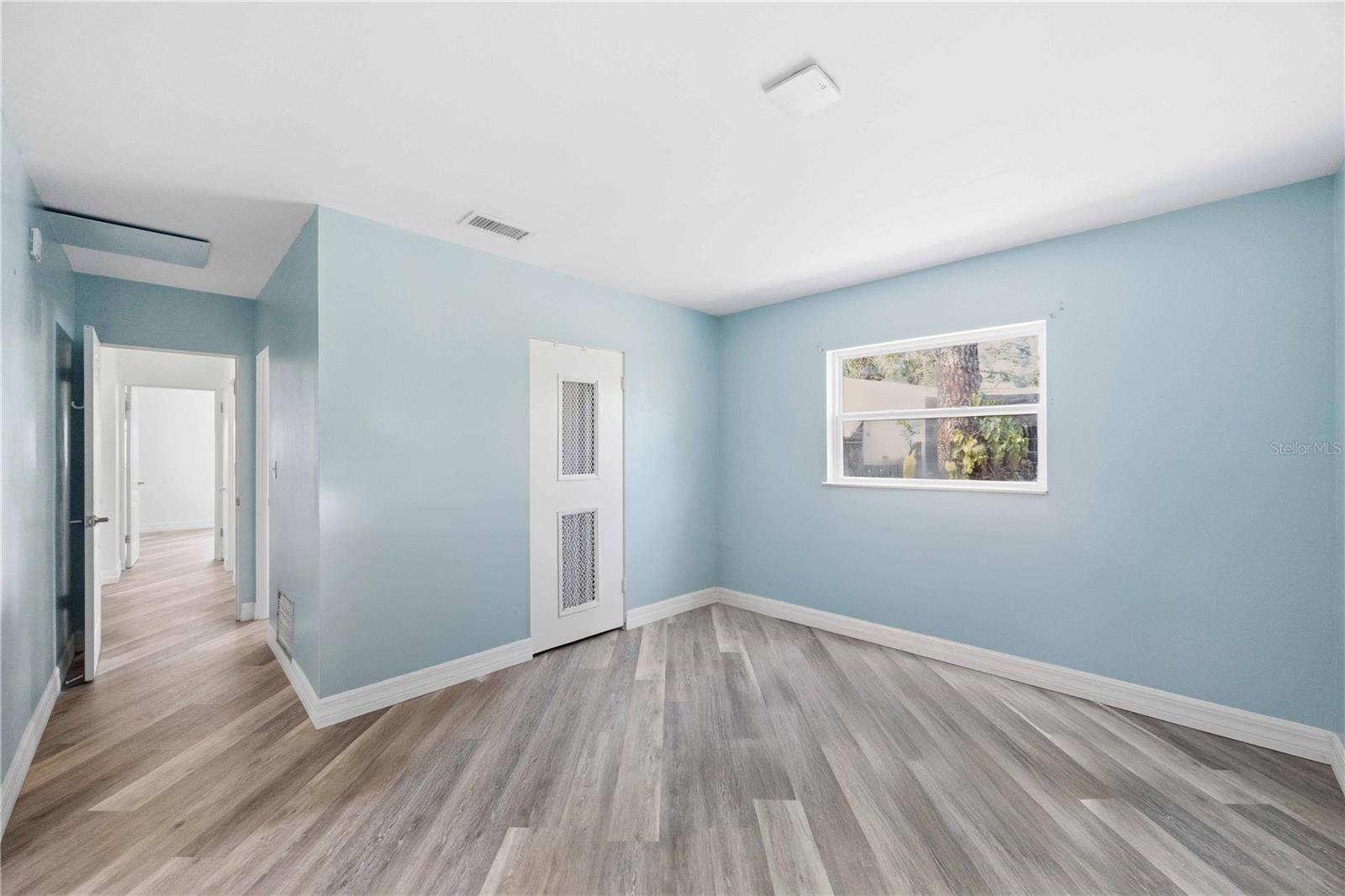 Image 30 of 66 For 917 Church Street