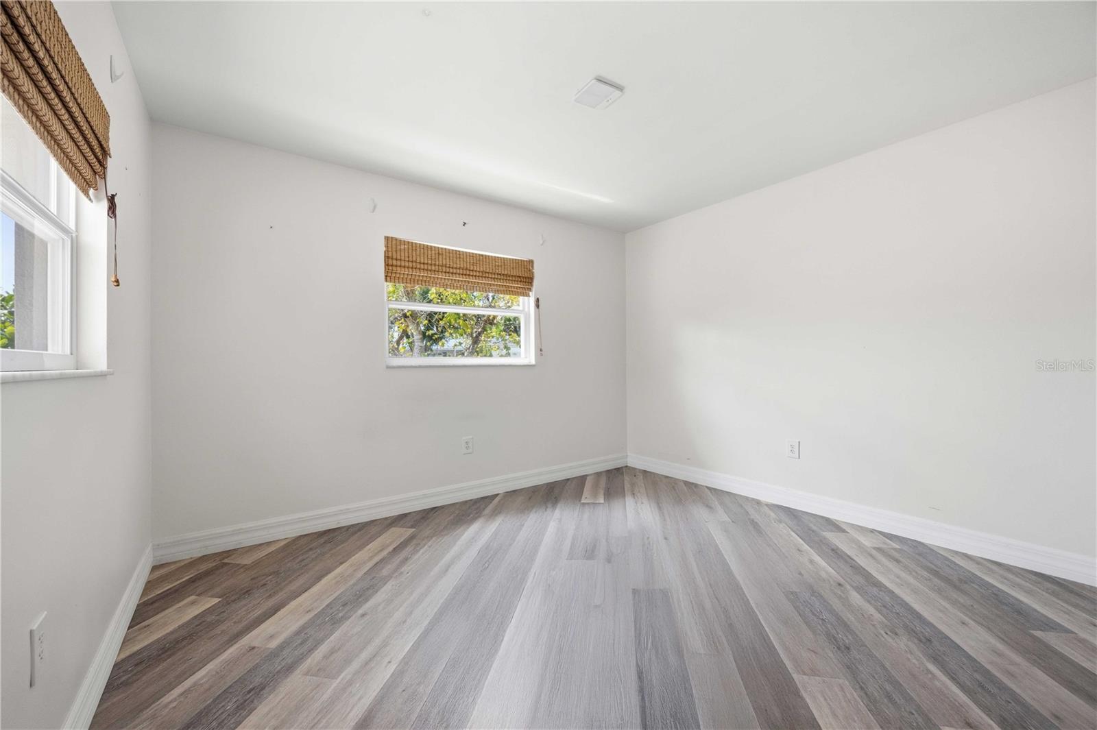 Image 39 of 66 For 917 Church Street