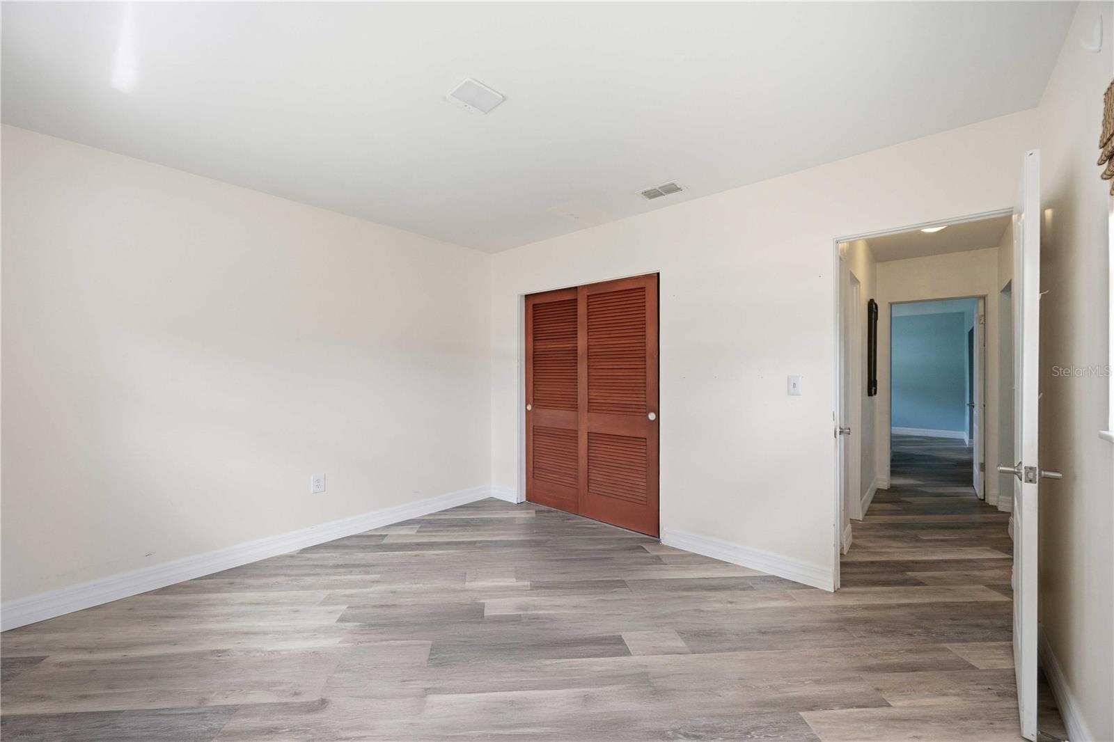 Image 40 of 66 For 917 Church Street