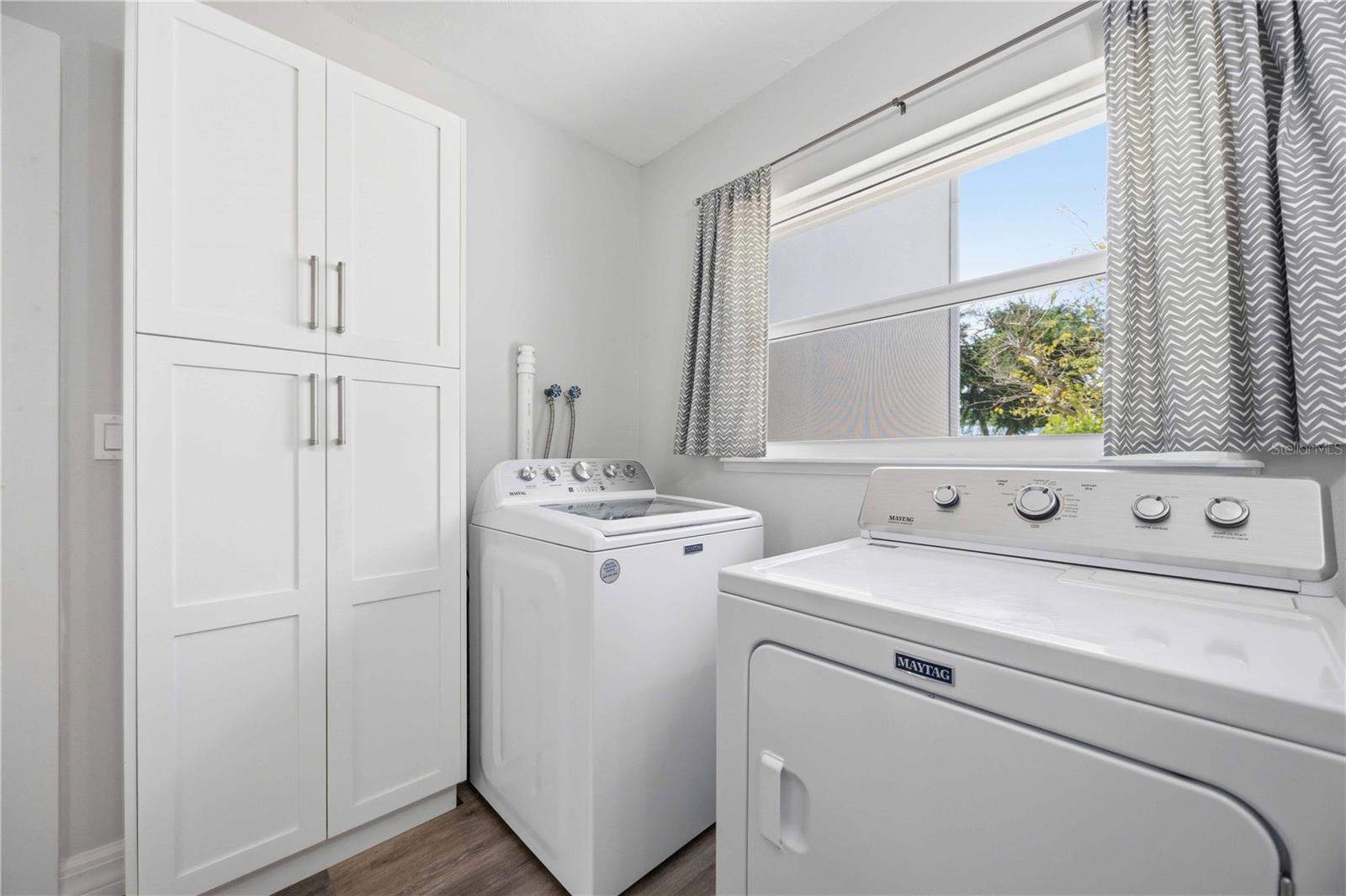 Image 41 of 66 For 917 Church Street