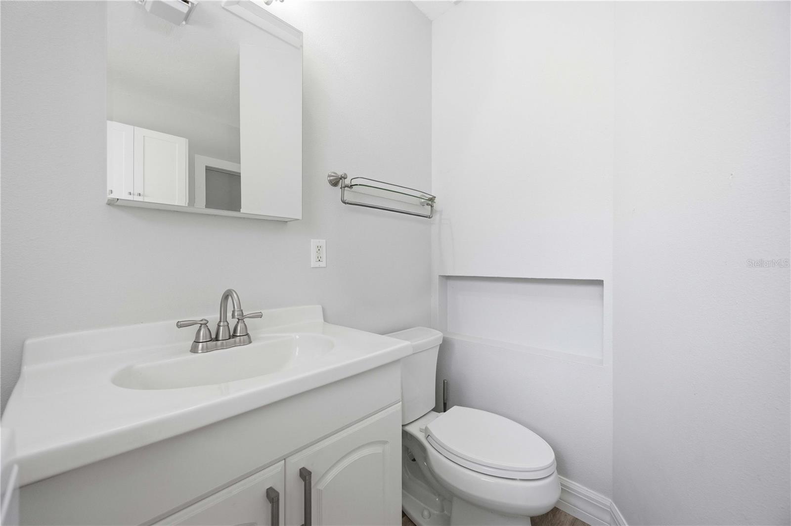 Image 42 of 66 For 917 Church Street