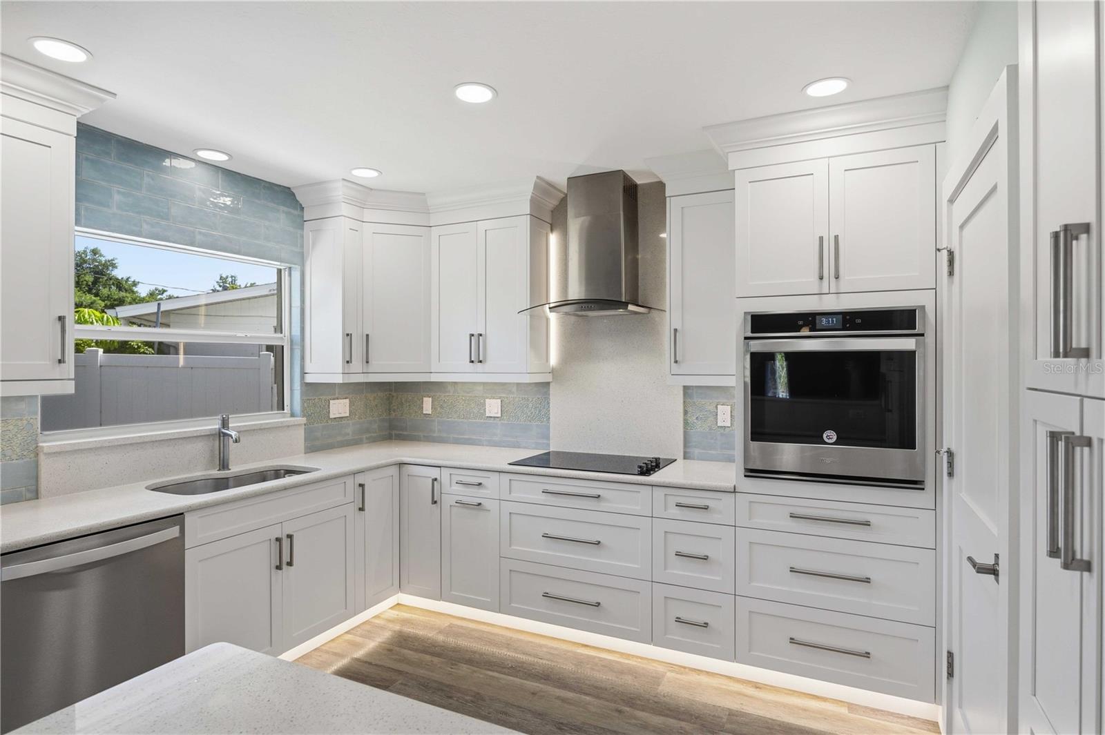 Image 7 of 66 For 917 Church Street