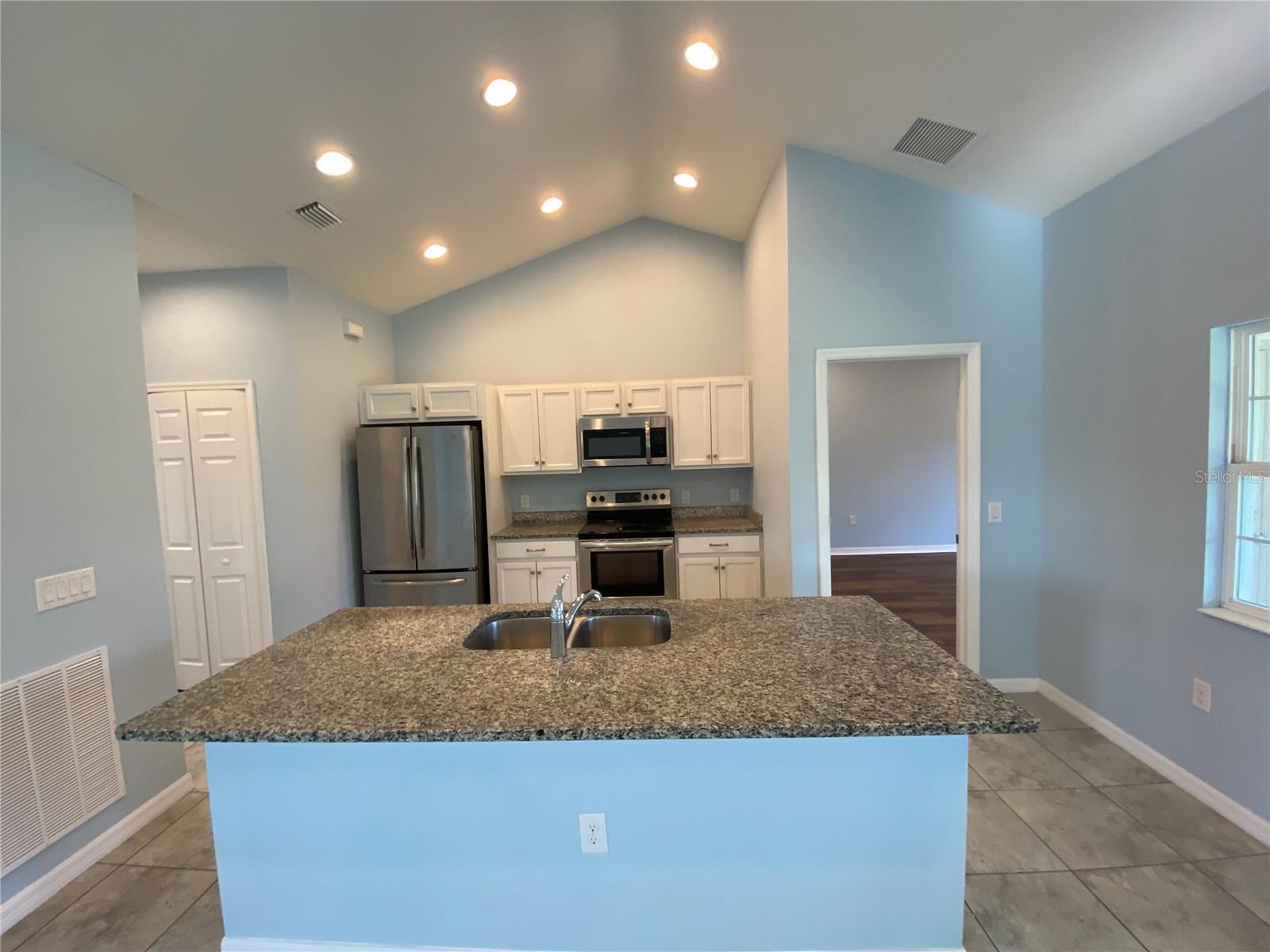 Image 9 of 31 For 18235 Eau Gallie Circle