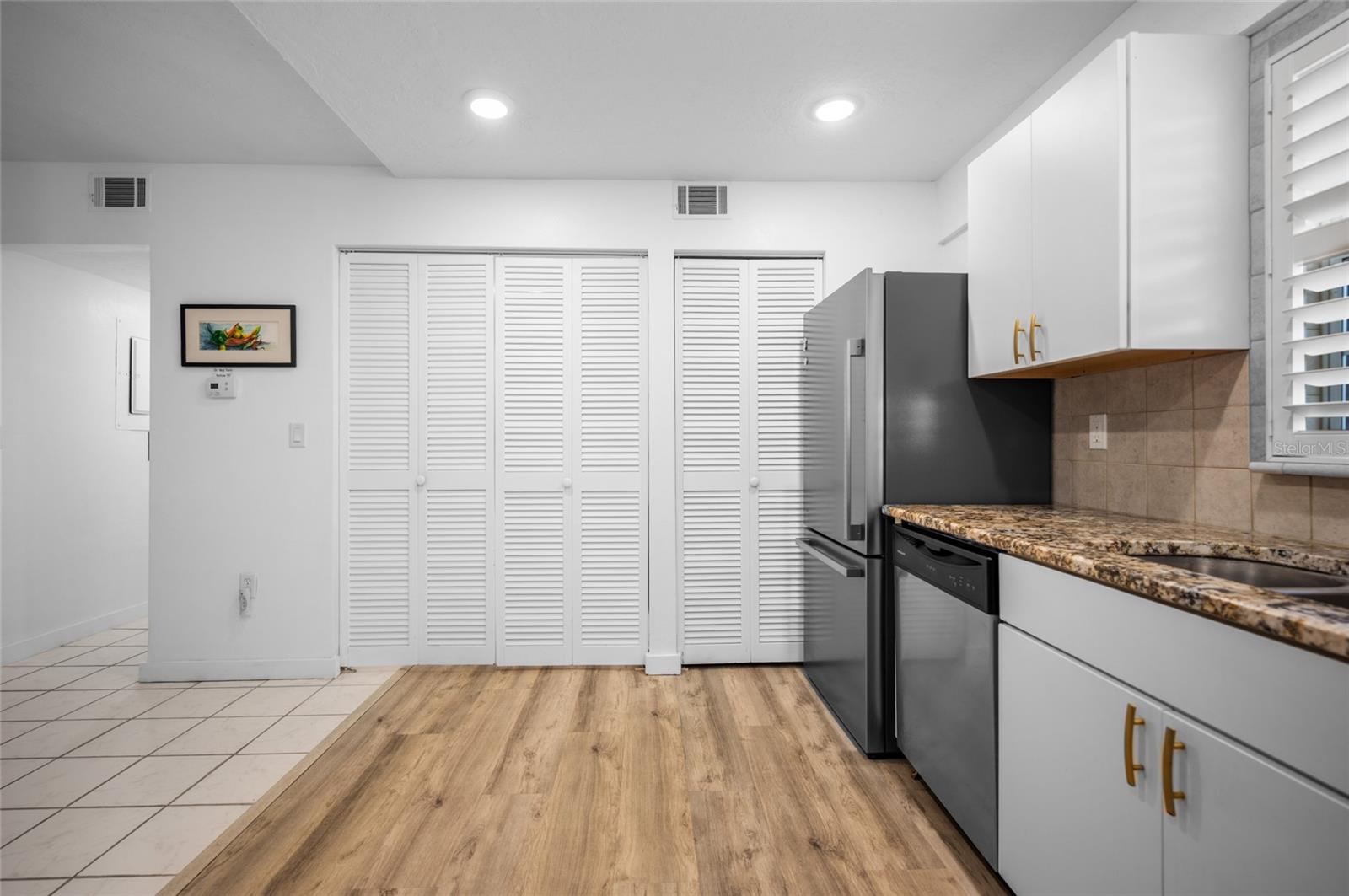 Image 14 of 32 For 1531 Placida Road 1-103