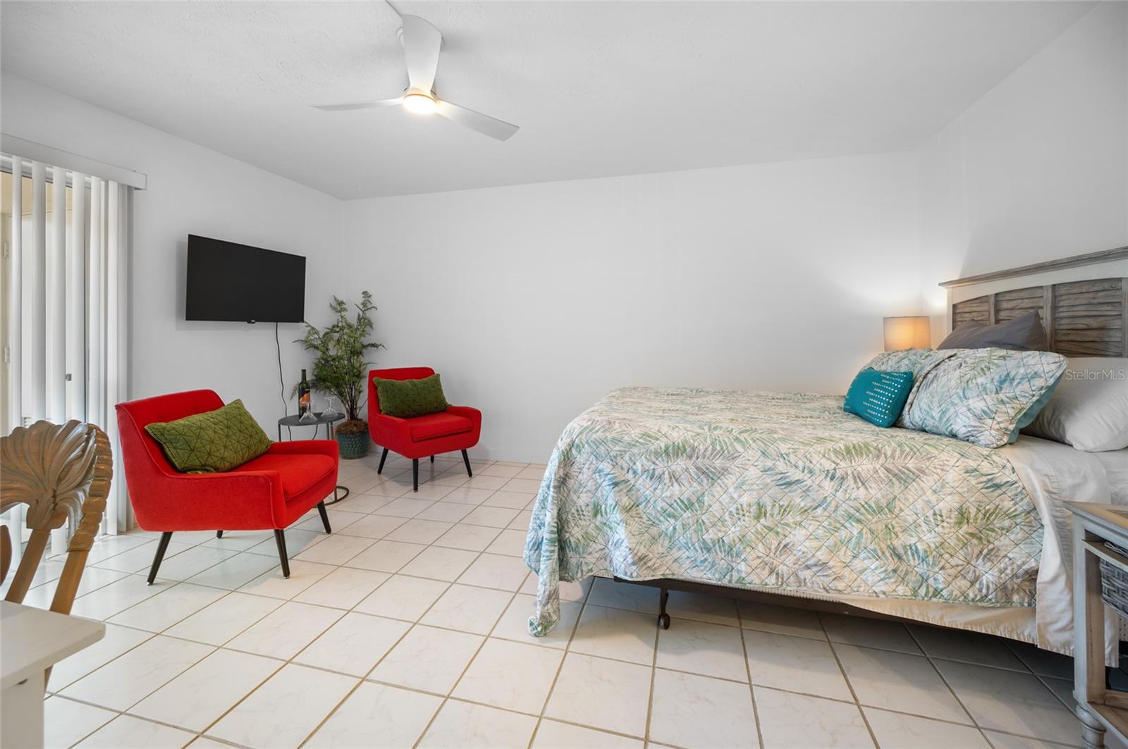 Image 18 of 32 For 1531 Placida Road 1-103