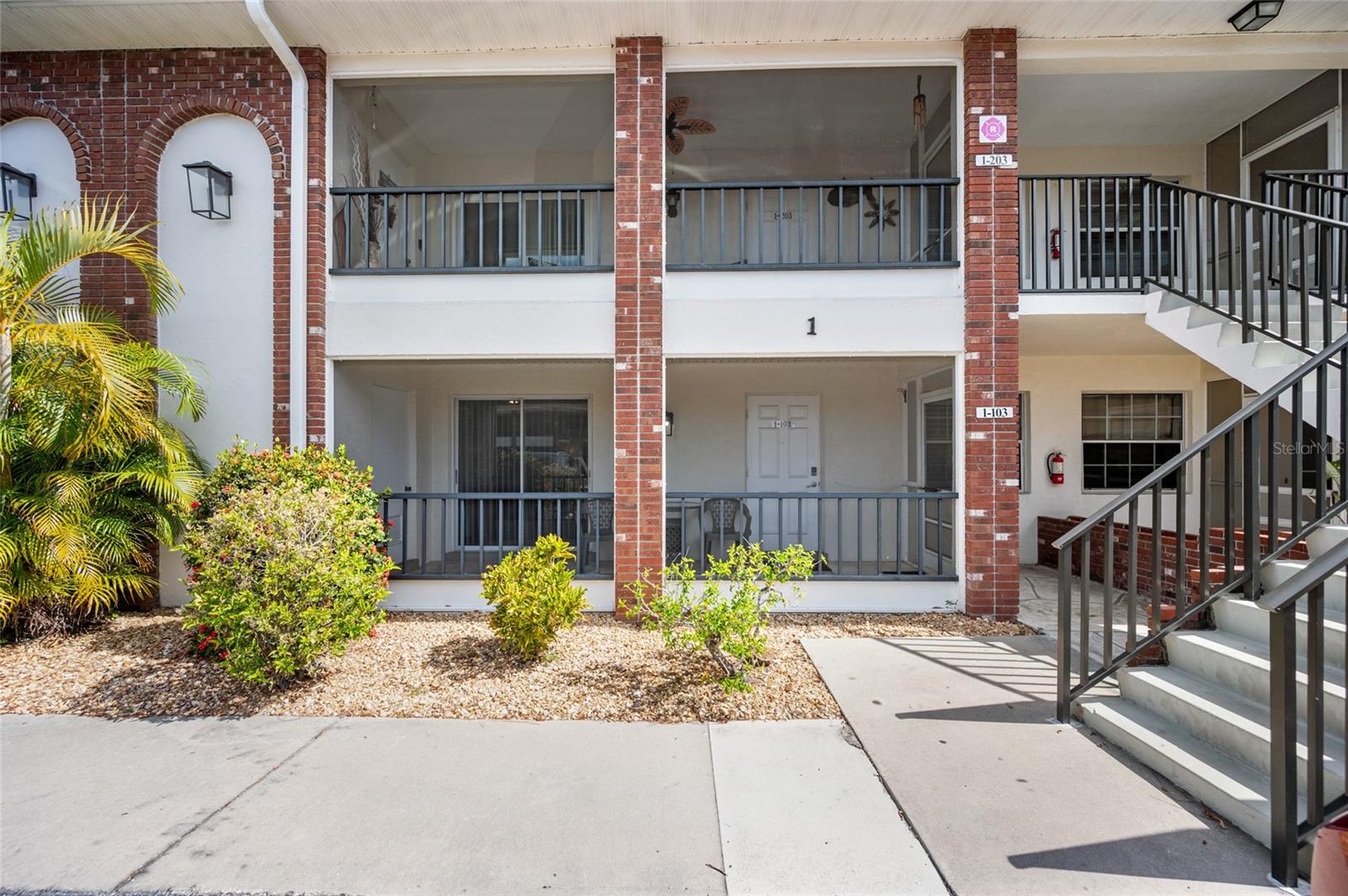 Image 25 of 32 For 1531 Placida Road 1-103