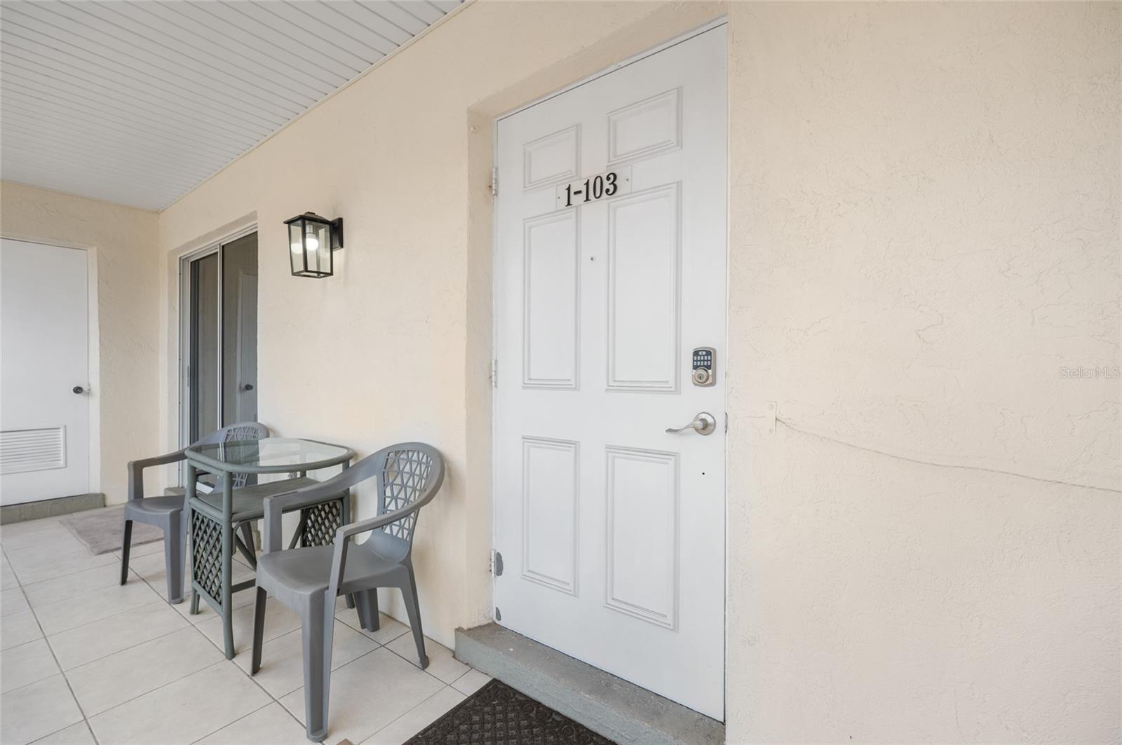 Image 5 of 32 For 1531 Placida Road 1-103