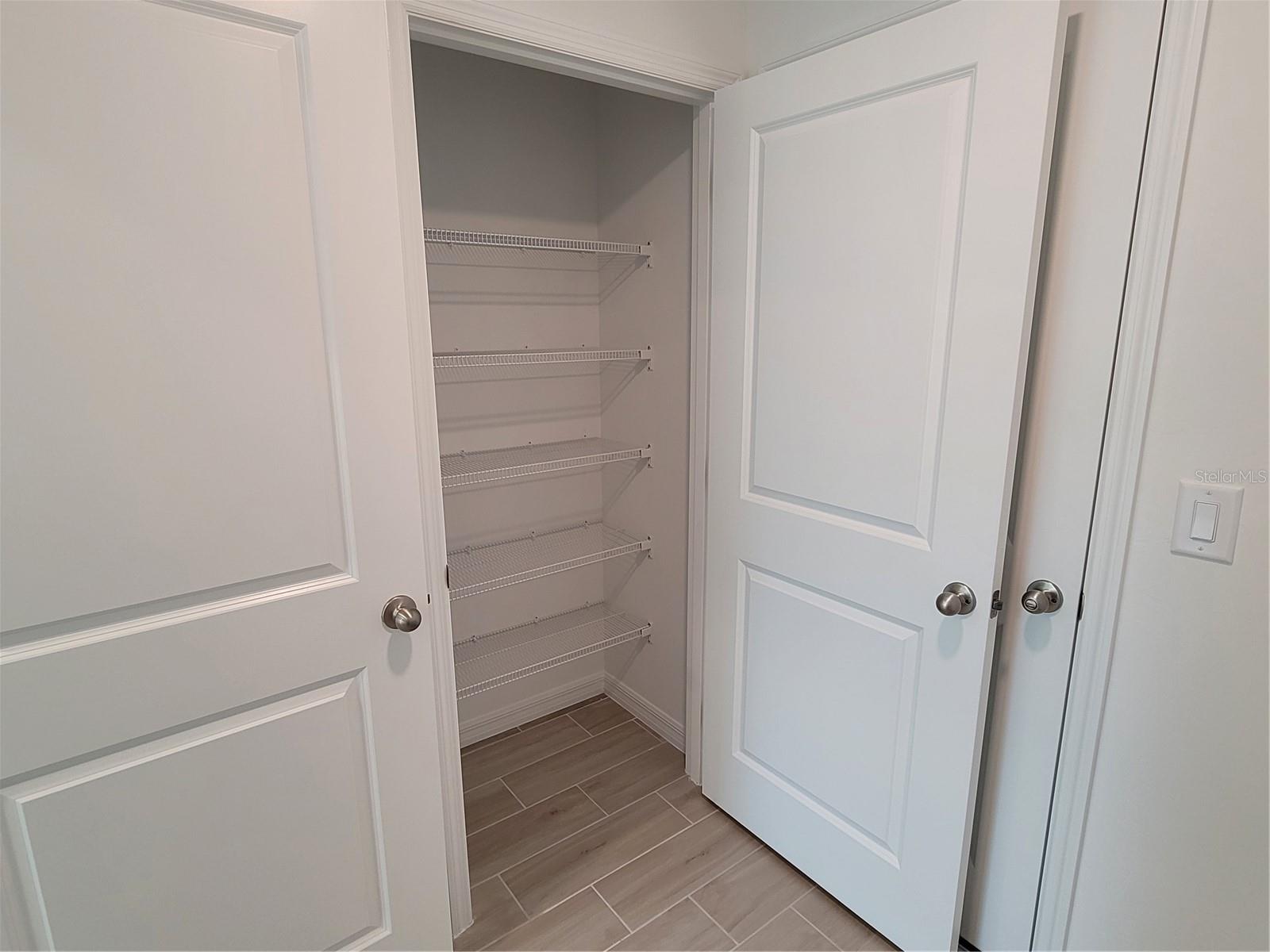 Image 12 of 26 For 11100 Vanessa Avenue