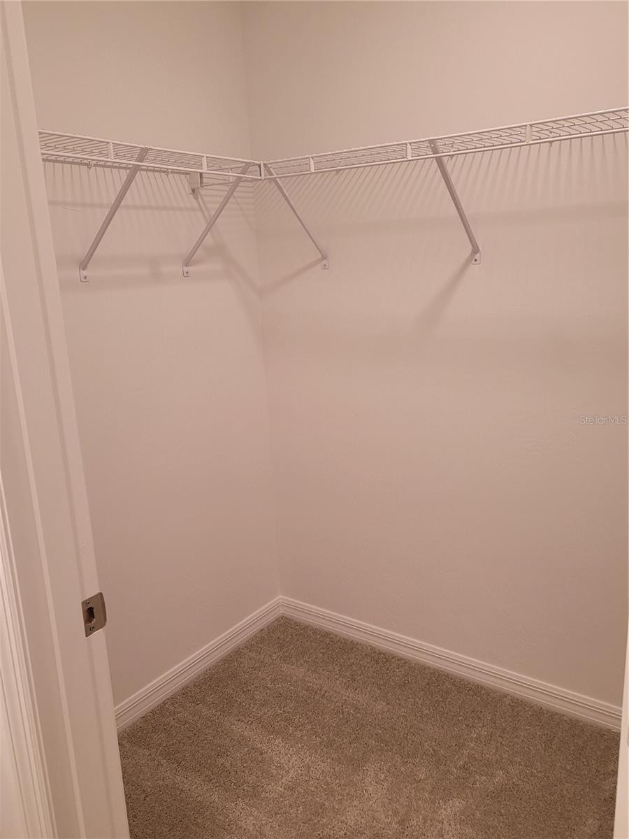 Image 17 of 26 For 11100 Vanessa Avenue