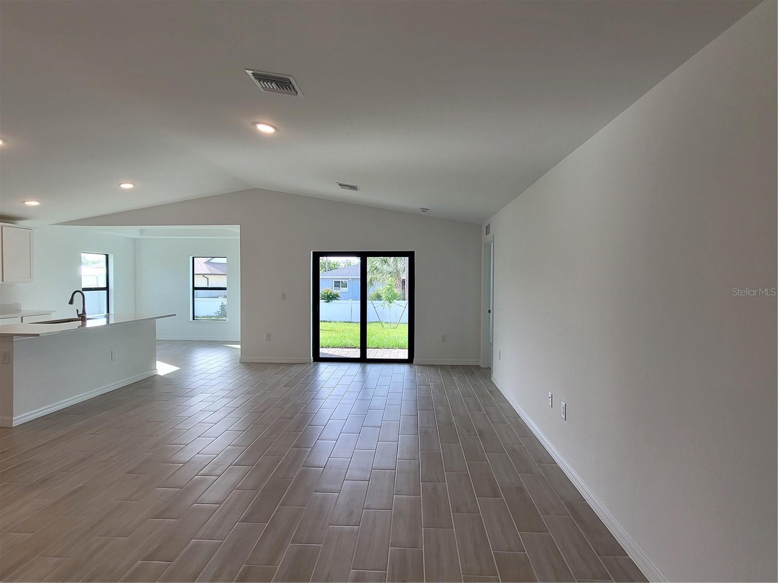 Image 2 of 26 For 11100 Vanessa Avenue