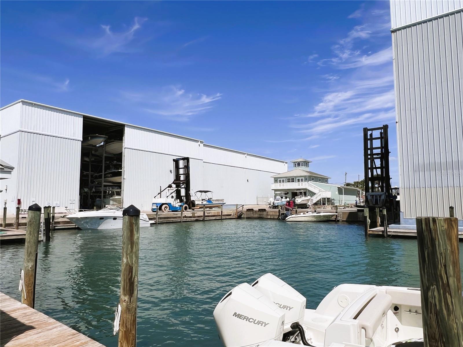 Image 16 of 20 For 100 Circuit Road S29