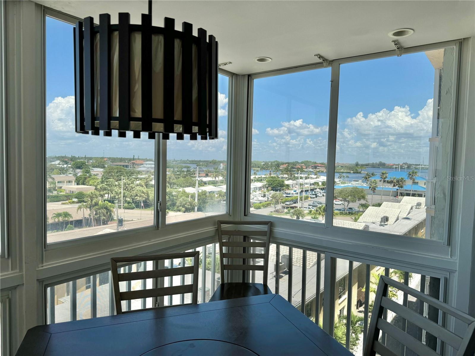 Image 11 of 26 For 1255 Tarpon Center Drive 612