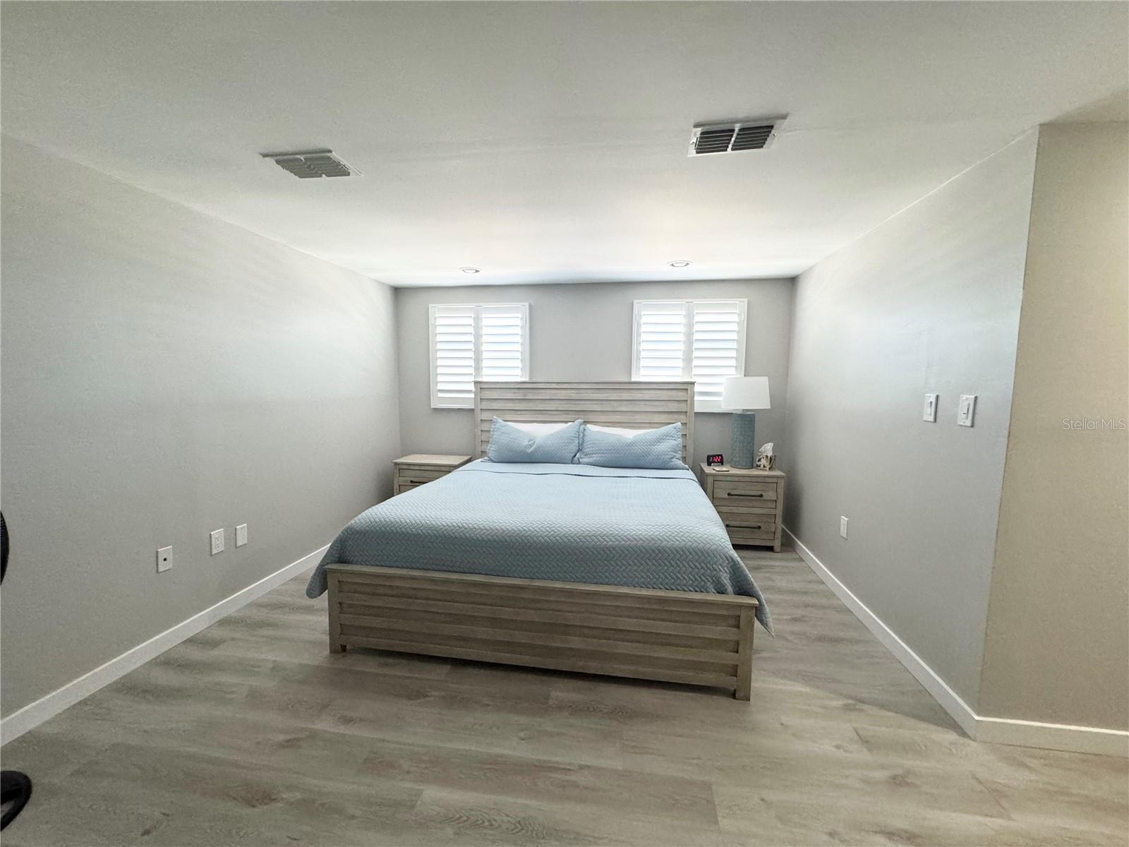 Image 18 of 26 For 1255 Tarpon Center Drive 612