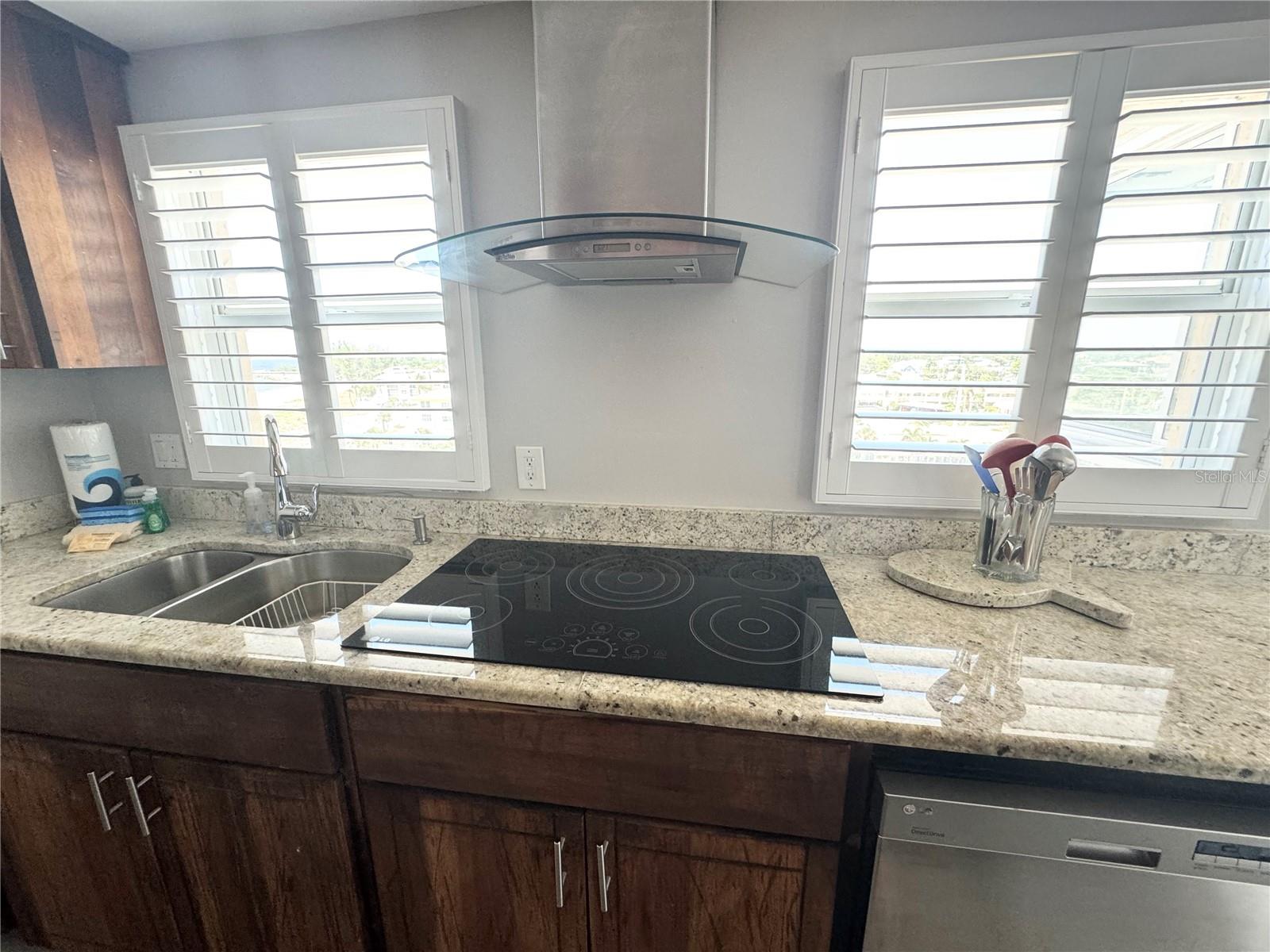 Image 22 of 26 For 1255 Tarpon Center Drive 612