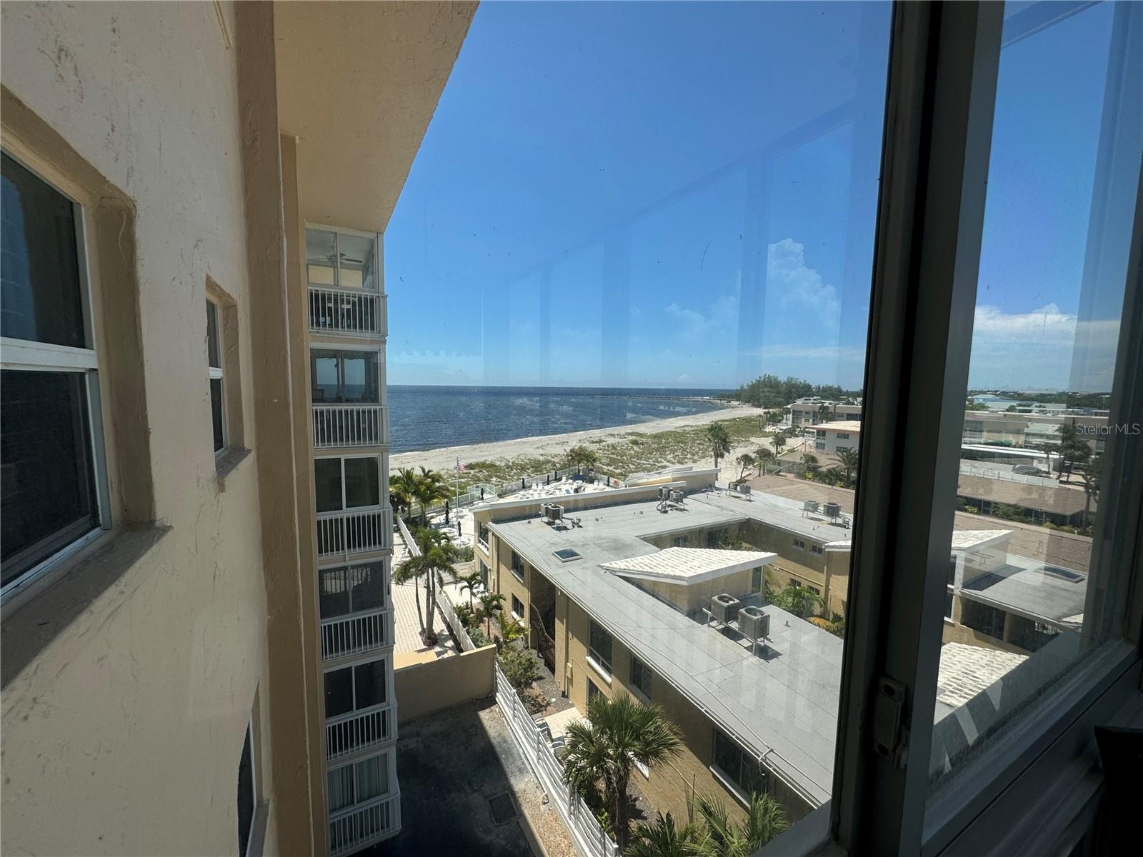 Image 24 of 26 For 1255 Tarpon Center Drive 612