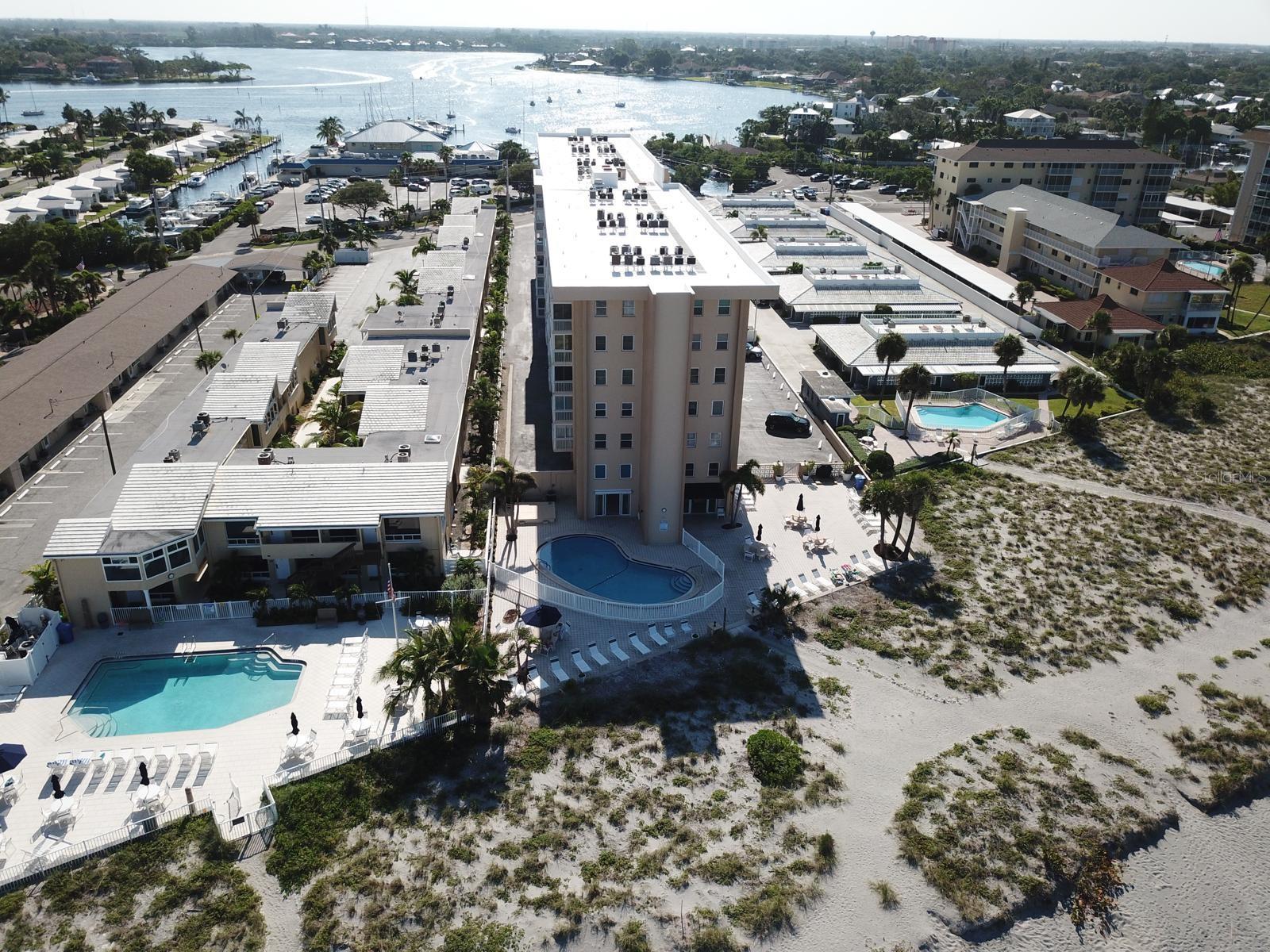 Image 4 of 26 For 1255 Tarpon Center Drive 612