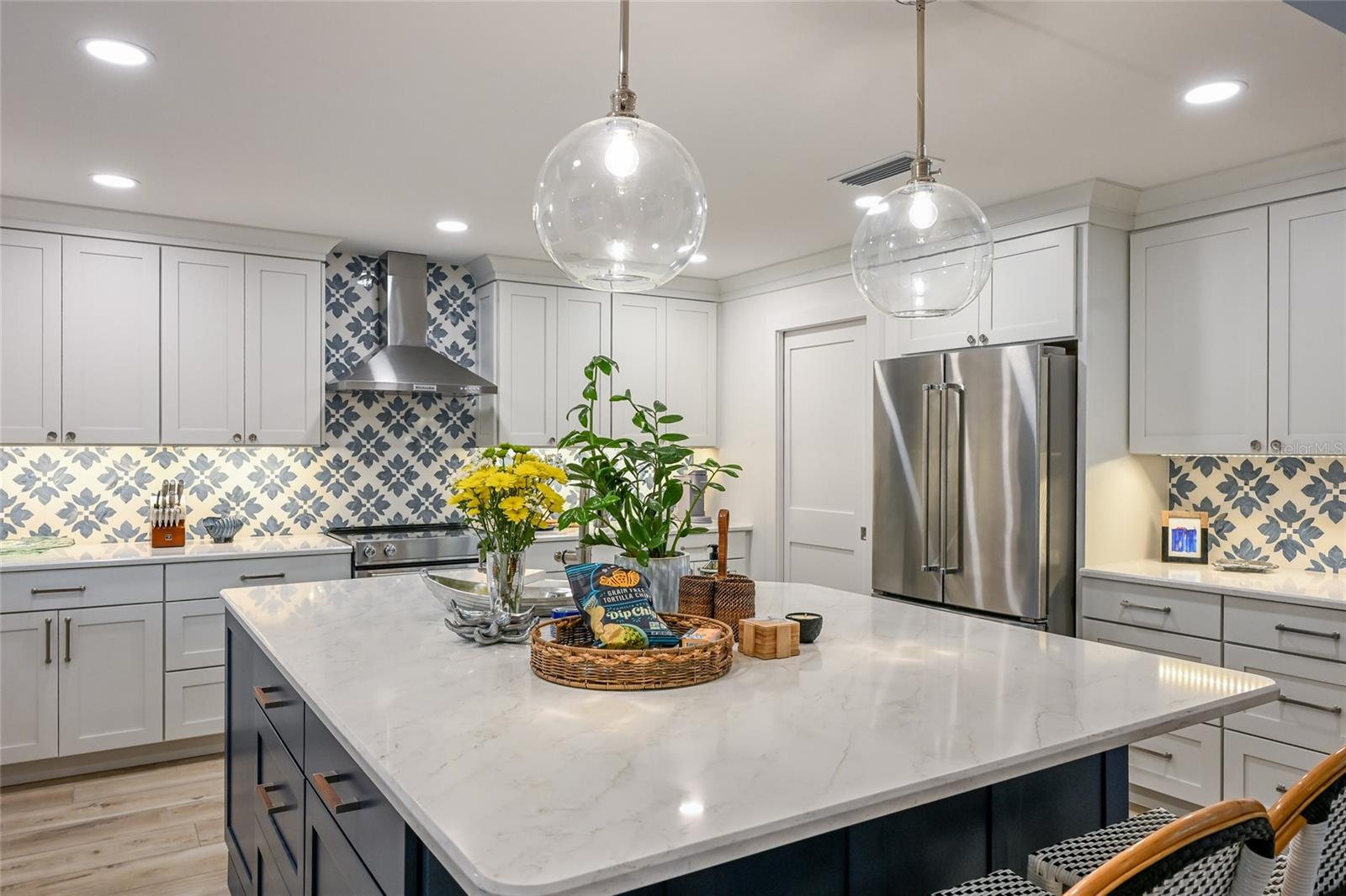 Image 11 of 35 For 525 Gaspar Drive