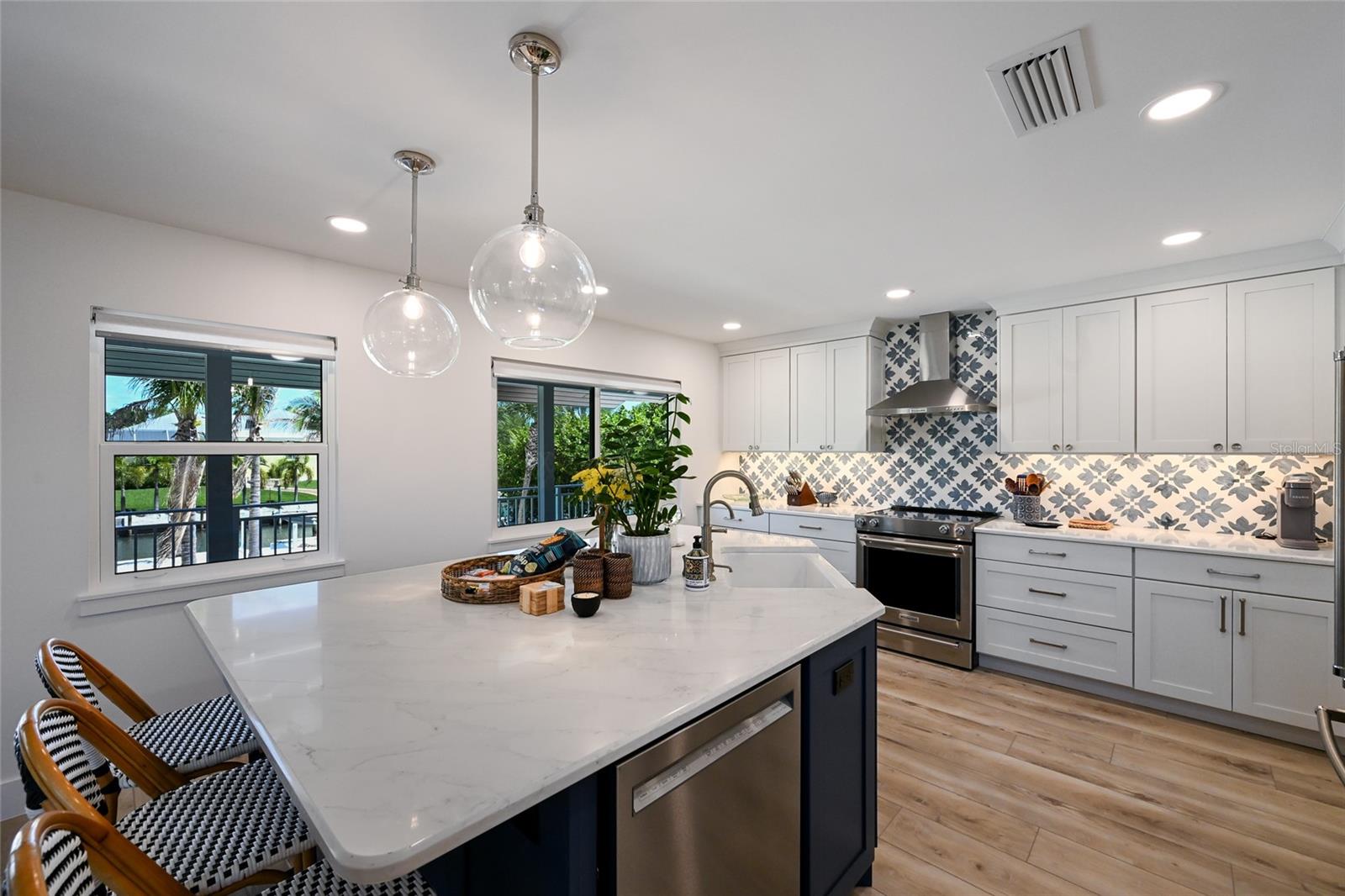 Image 13 of 35 For 525 Gaspar Drive